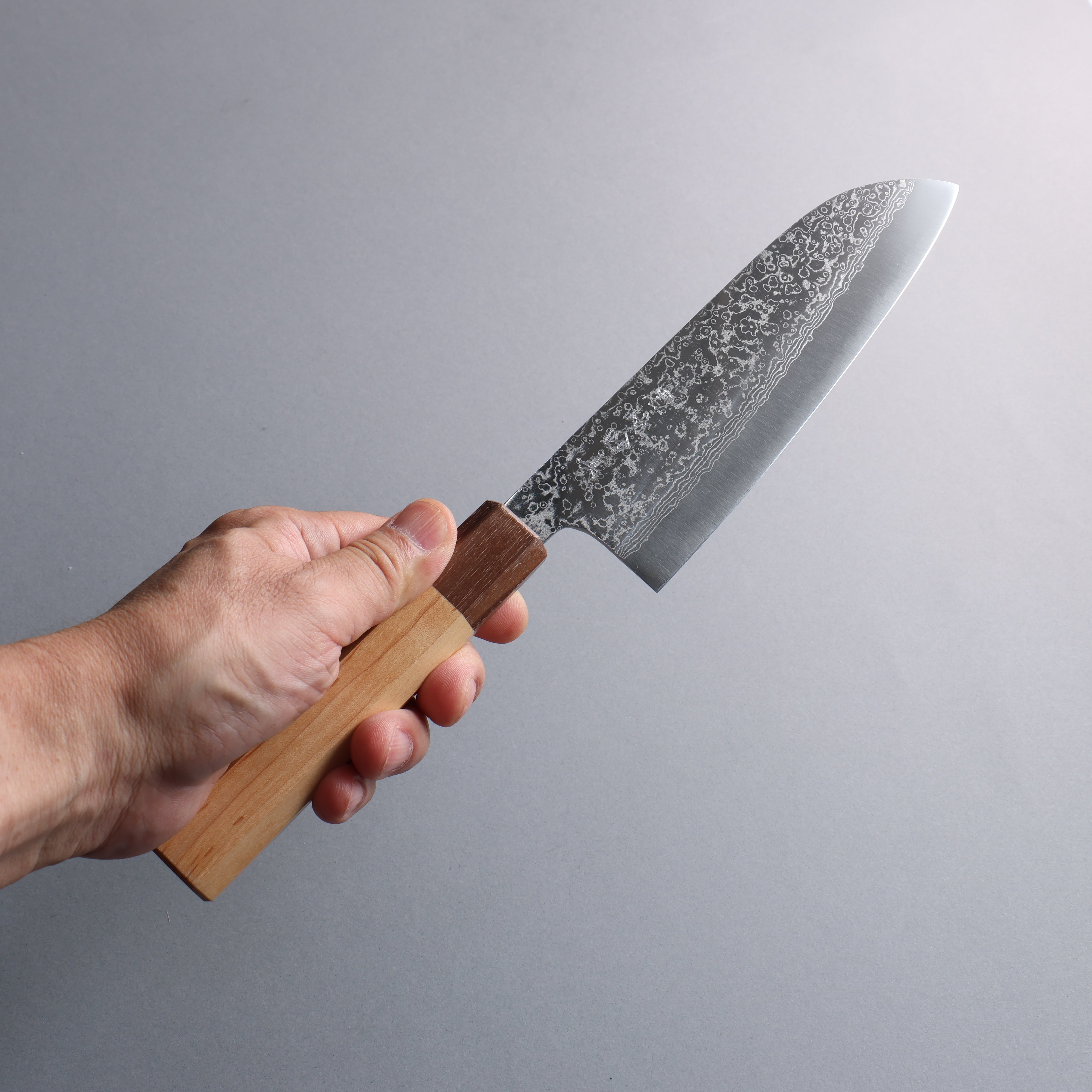 Makoto Kurosaki VG10w Damascus Santoku  165mm Maple Handle - Seisuke Knife