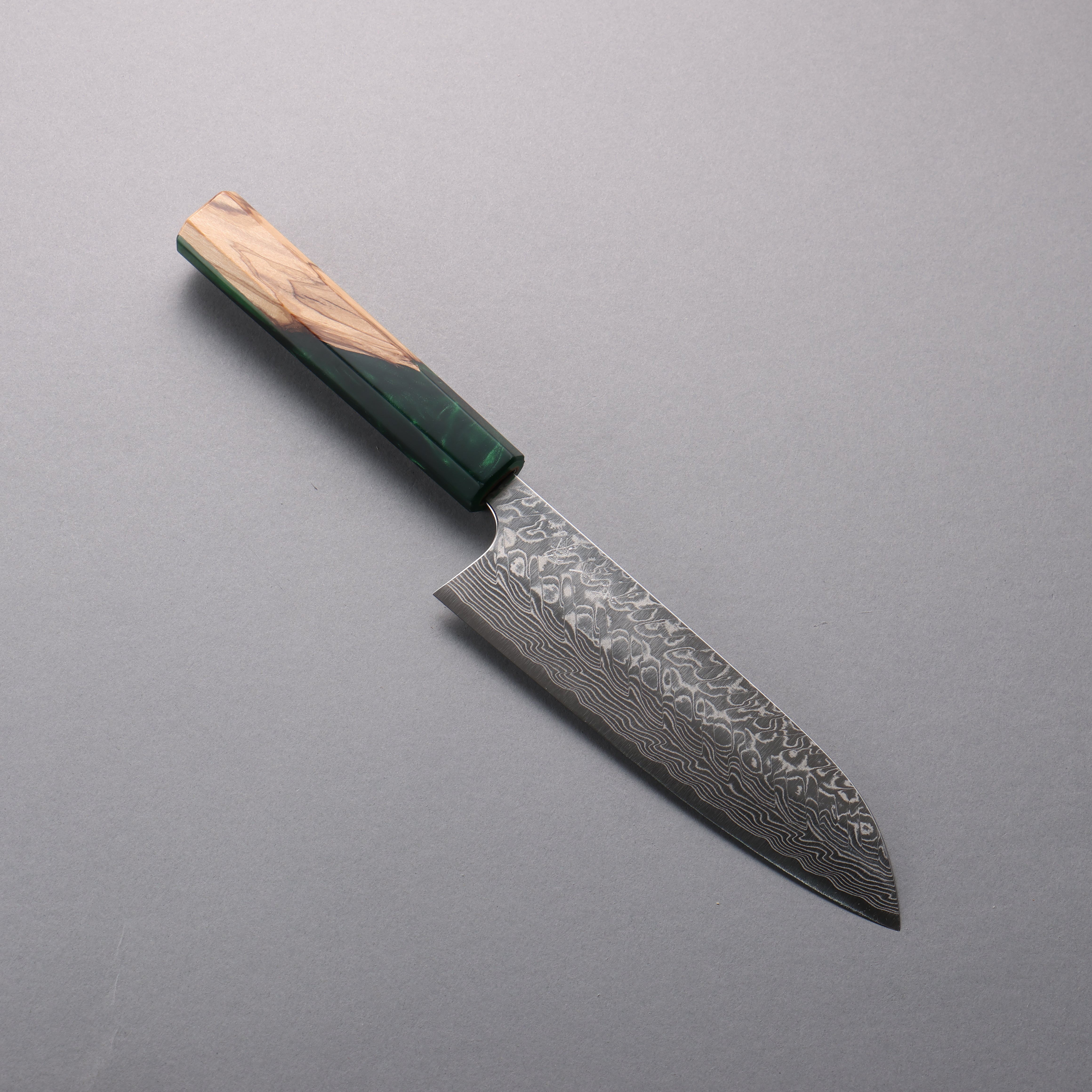 Yoshimi Kato SG2 Damascus Migaki Finished Santoku  170mm Olive Tree and Green Resin Handle - Seisuke Knife