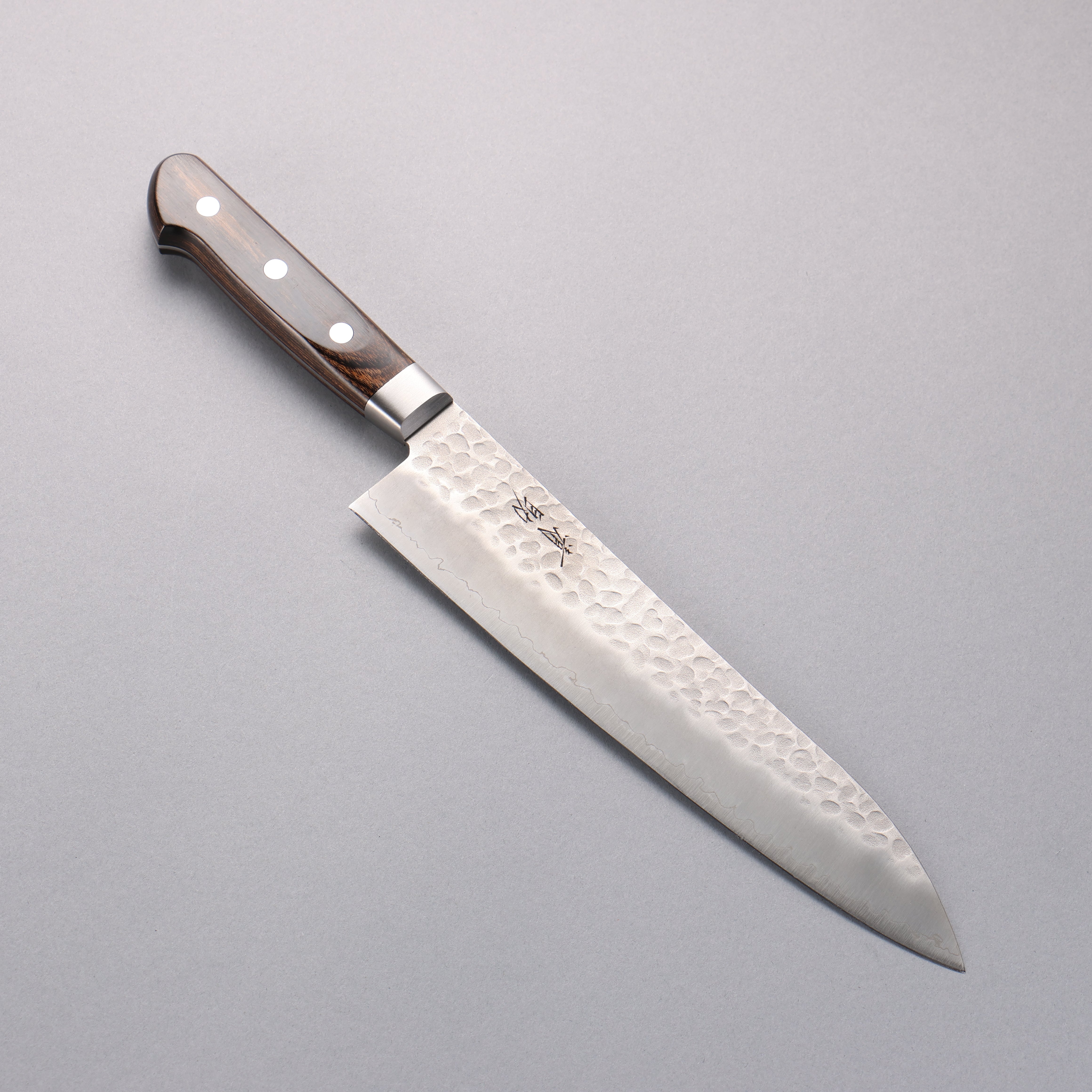 Seisuke AUS8 Hammered Gyuto 210mm Brown Pakkawood Handle - Seisuke Knife