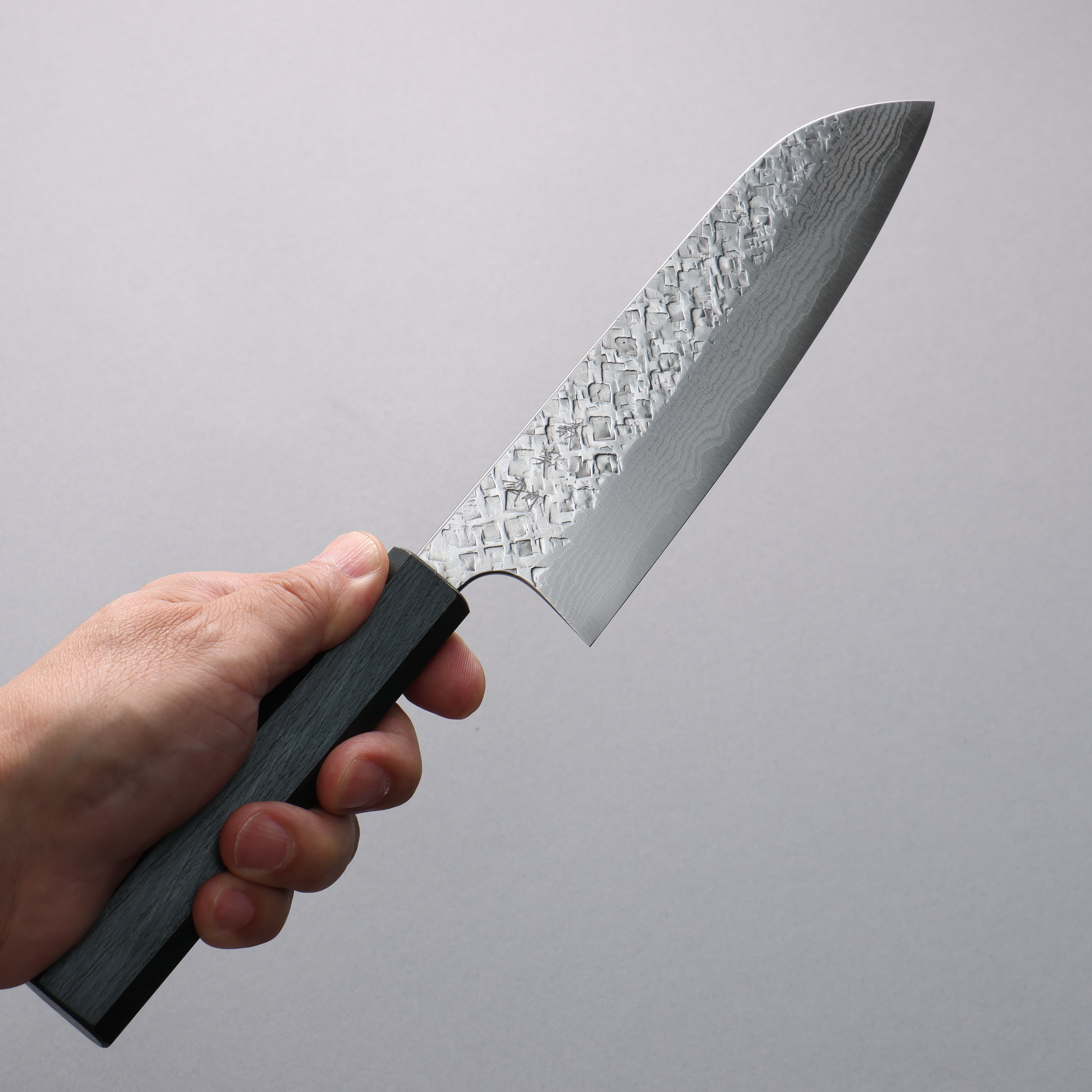 Yoshimi Kato VG10 Damascus Hammered(square) Santoku  170mm Oak (Indigo Dyed) Handle - Seisuke Knife
