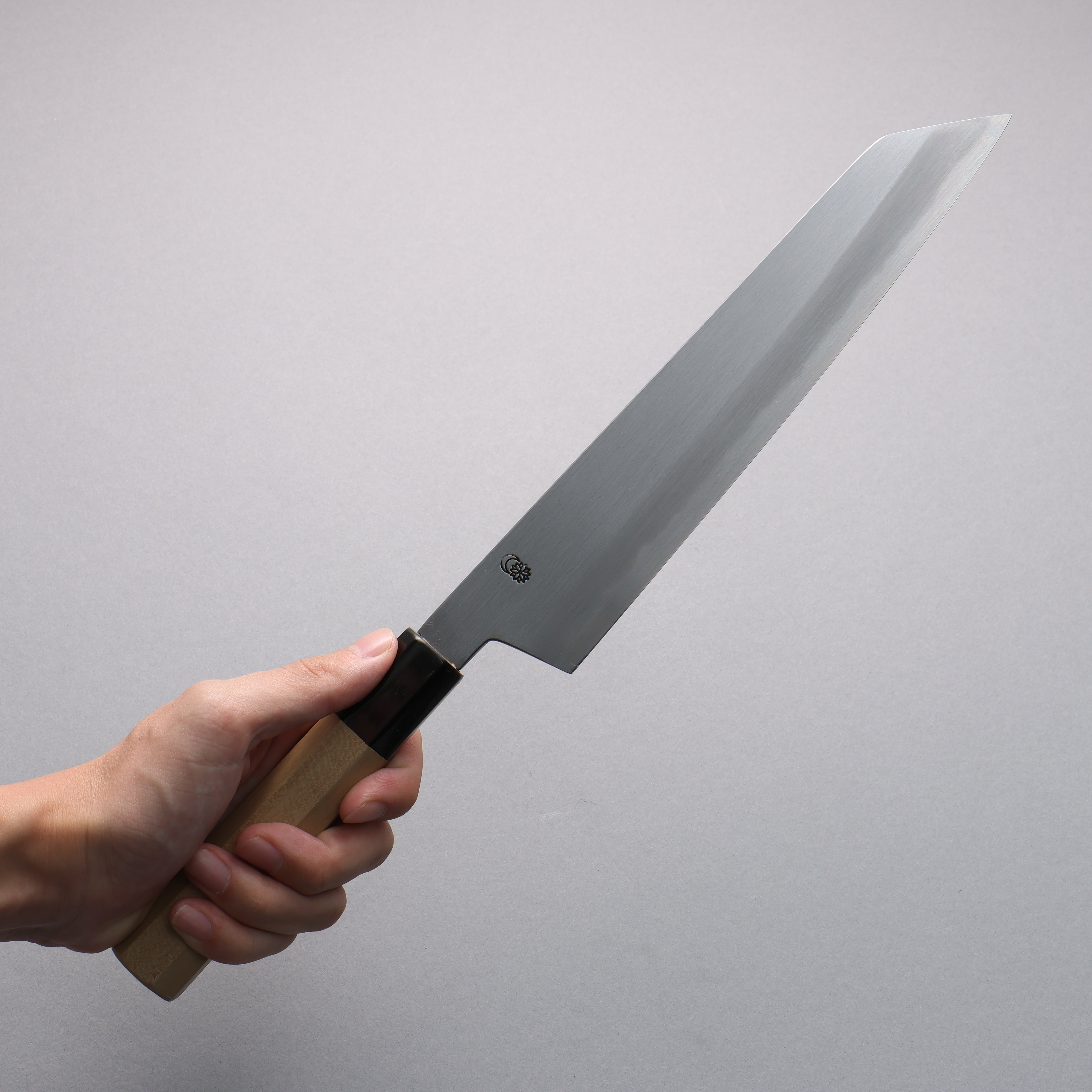 Kikuzuki White Steel No.2 Kasumitogi Kiritsuke Gyuto 240mm Magnolia Handle - Seisuke Knife