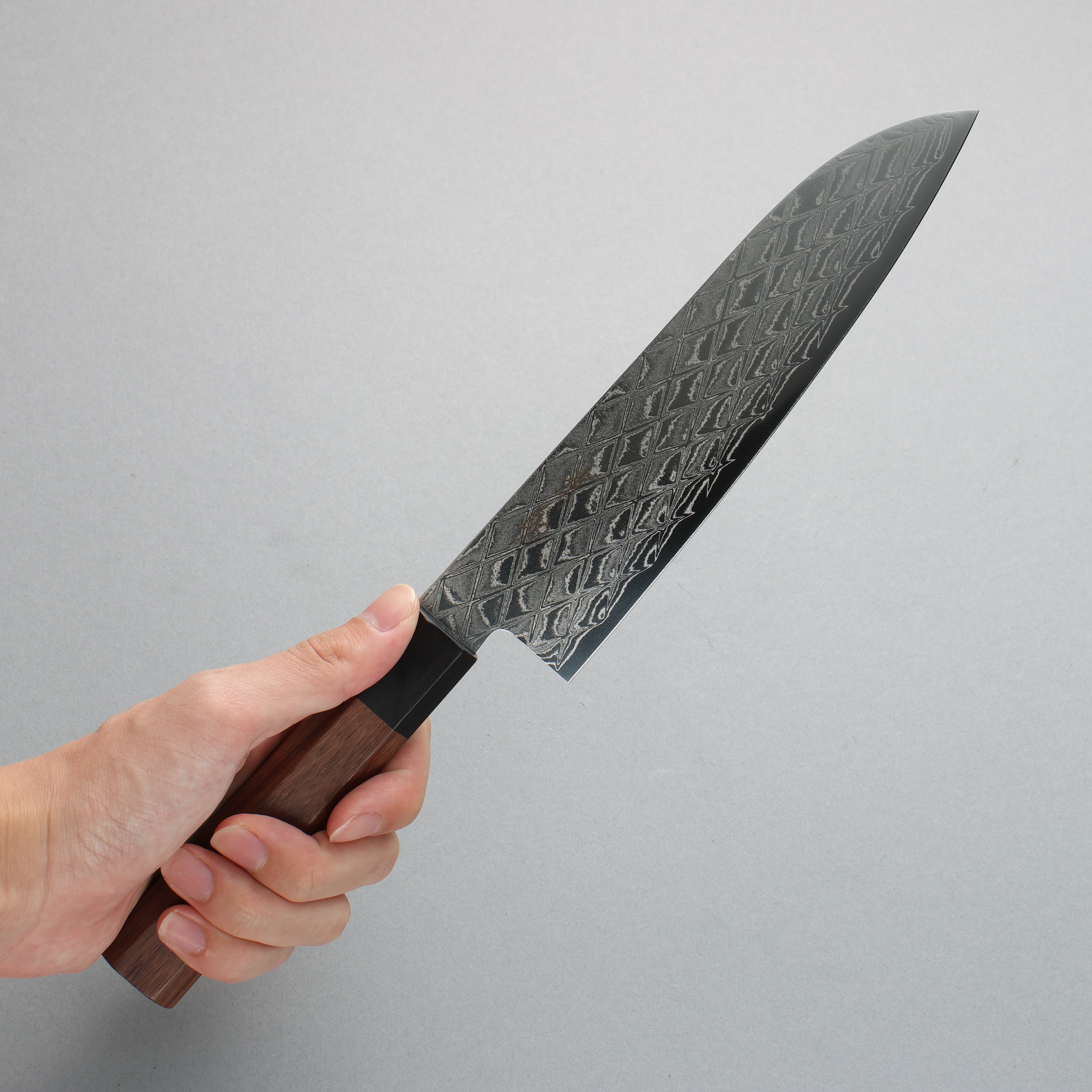 Seisuke AUS10 Mirror Crossed Santoku 180mm Shitan & Black Pakkawood Handle - Seisuke Knife