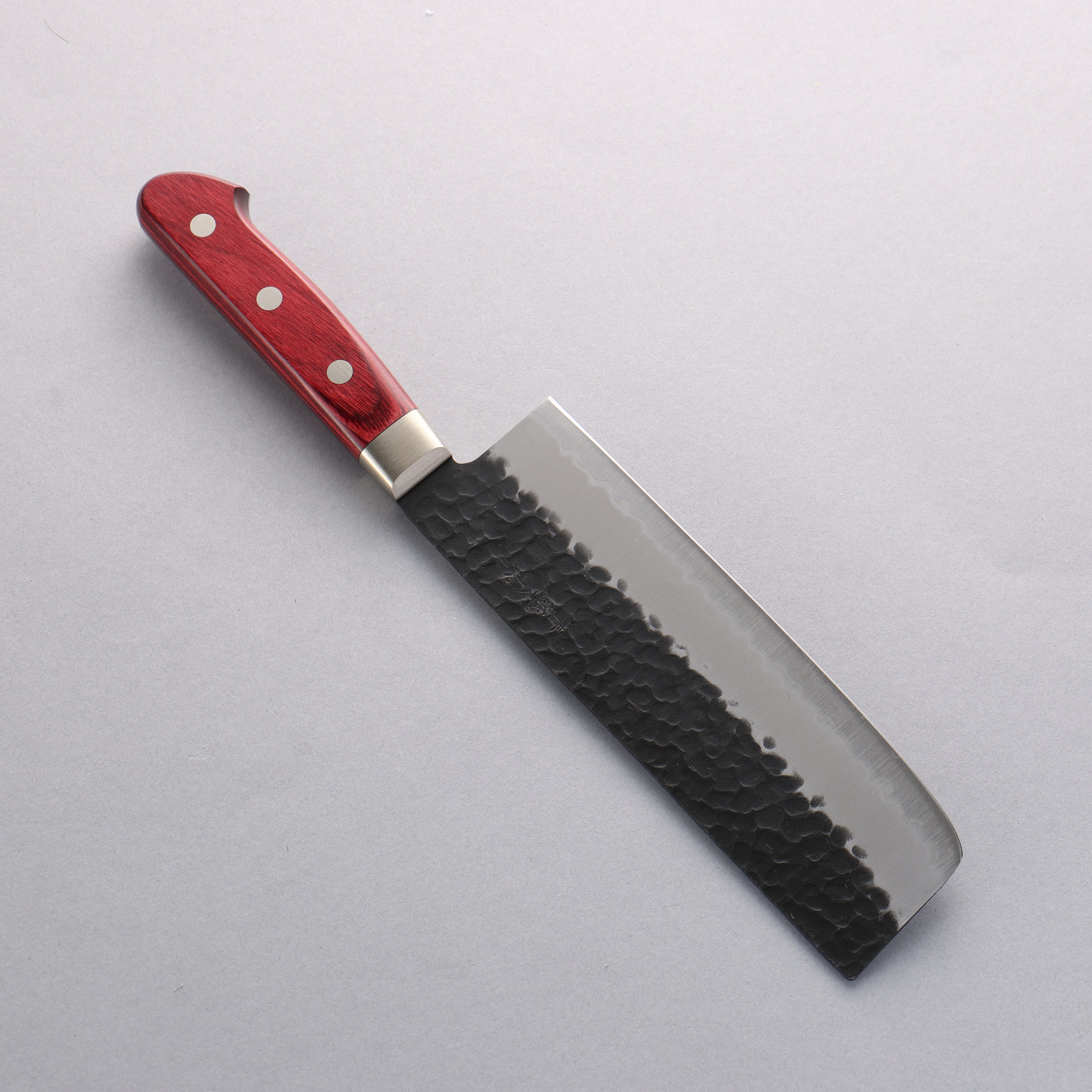 Seisuke Kurobeni Blue Super Hammered Kurouchi Nakiri 165mm Red Pakkawood Handle - Seisuke Knife