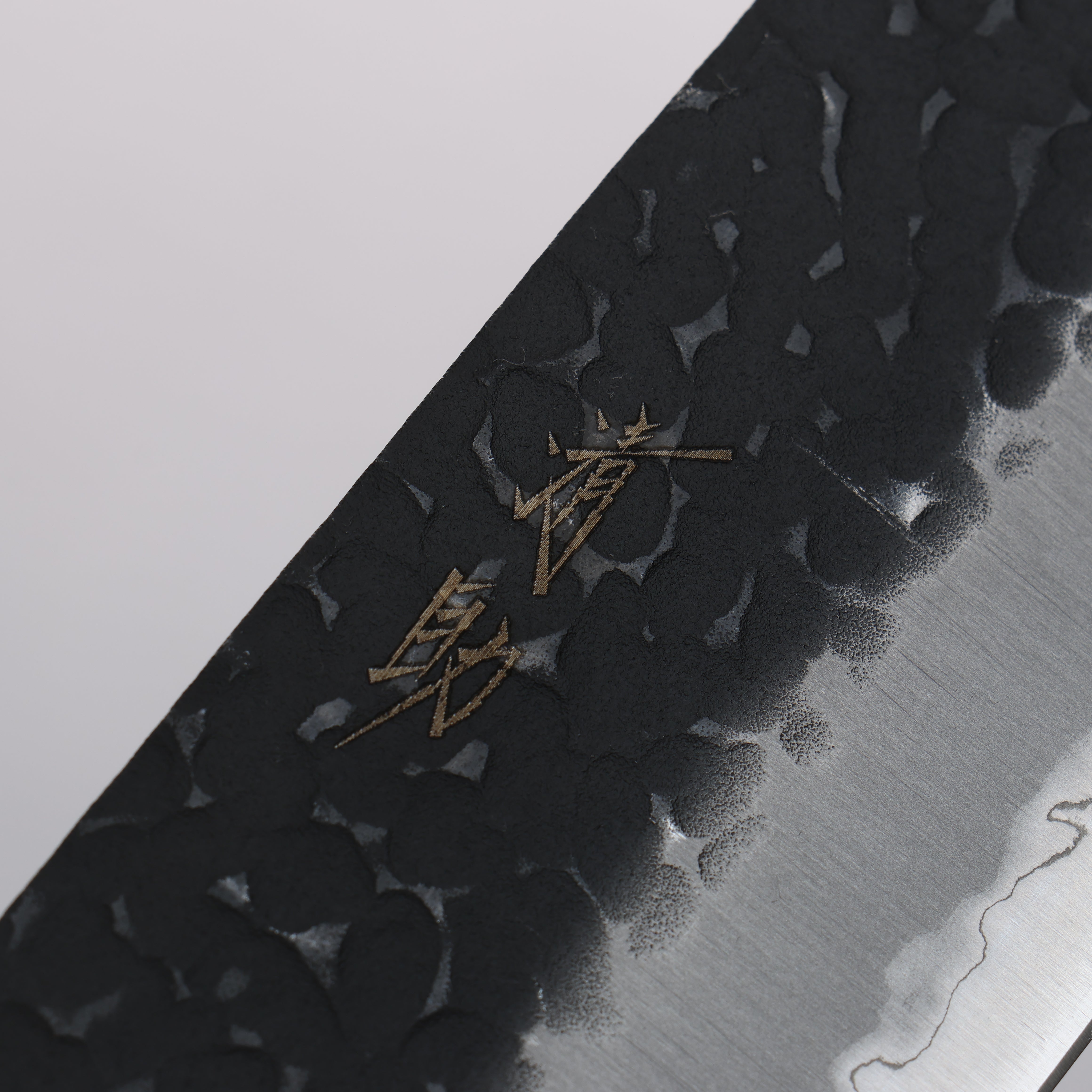 Seisuke Kurobeni Blue Super Hammered Kurouchi Nakiri 165mm Red Pakkawood Handle - Seisuke Knife