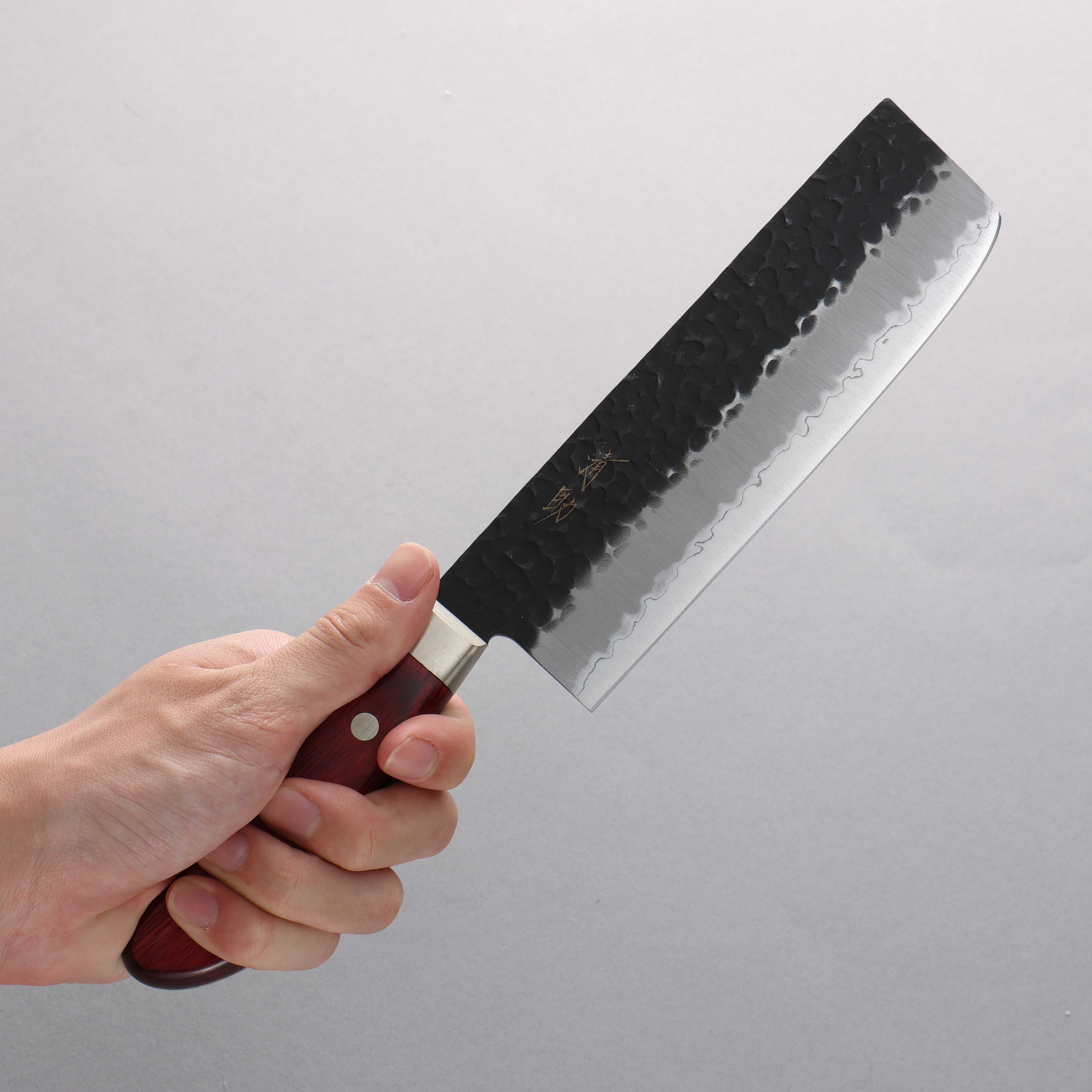 Seisuke Kurobeni Blue Super Hammered Kurouchi Nakiri 165mm Red Pakkawood Handle - Seisuke Knife