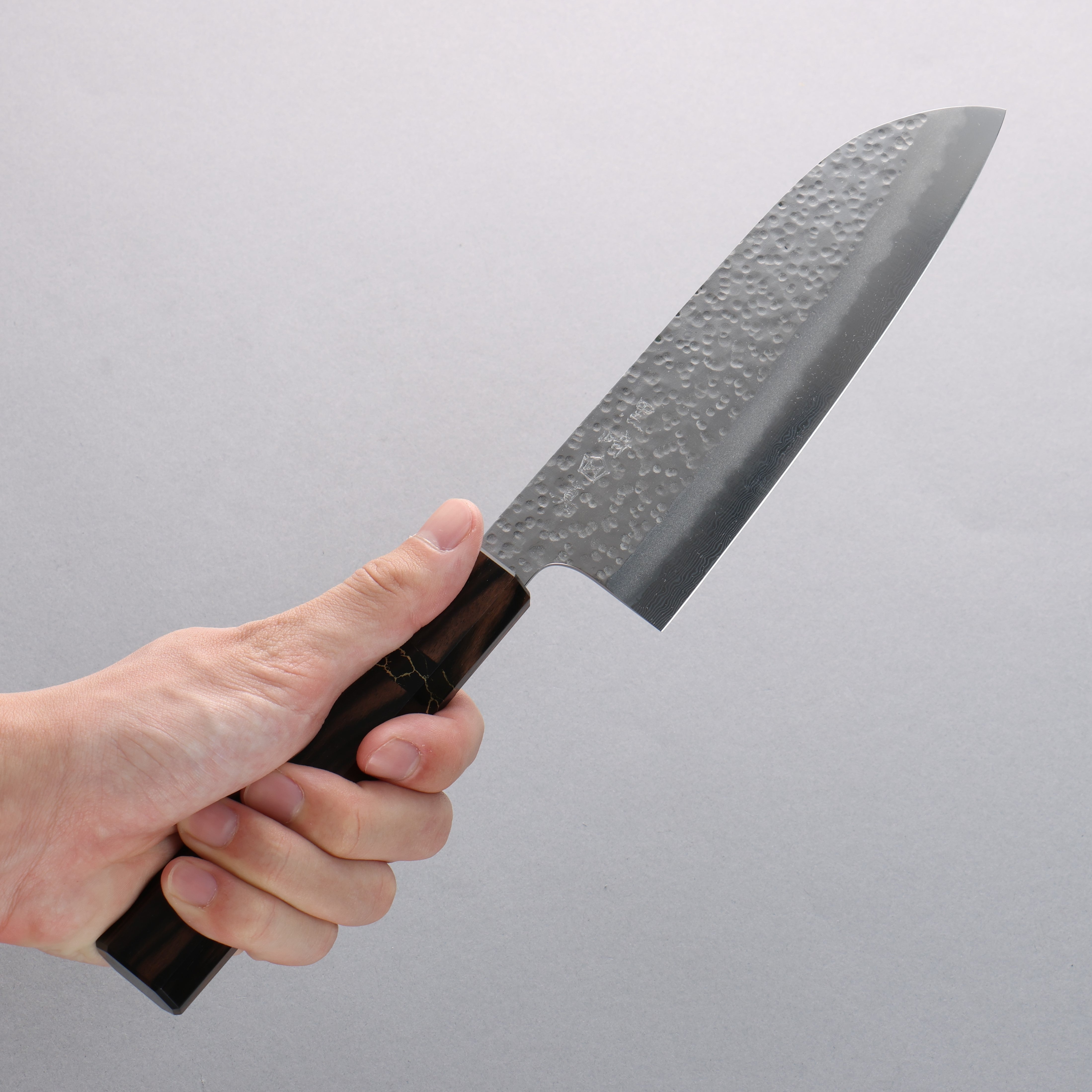 Makoto Kurosaki VG2 Coreless Hammered Santoku 170mm Black Turquoise & Ebony Wood Handle - Seisuke Knife