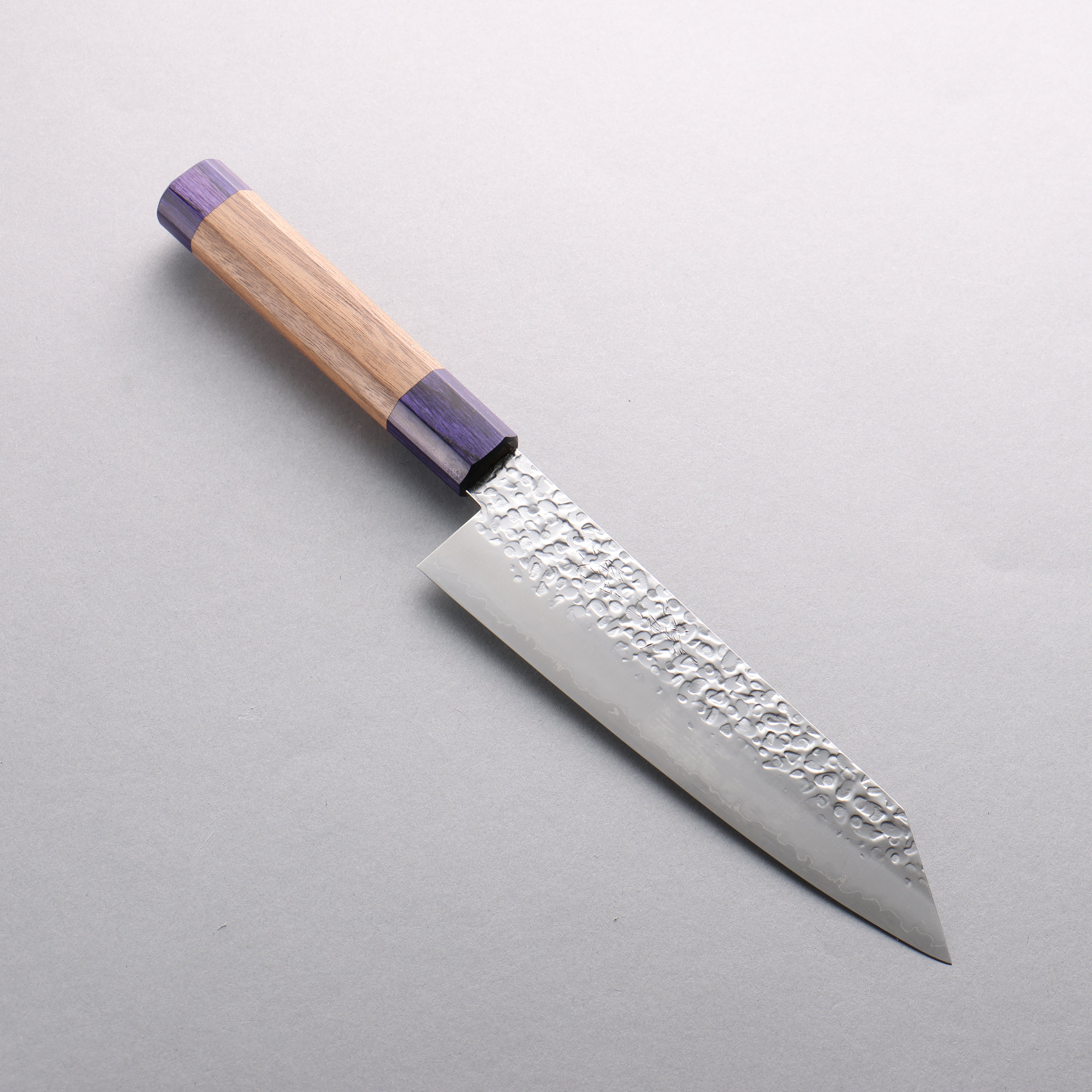Seisuke Silver Steel No.3 Hammered Bunka 180mm Walnut (With Double Blue Pakka wood) Handle - Seisuke Knife