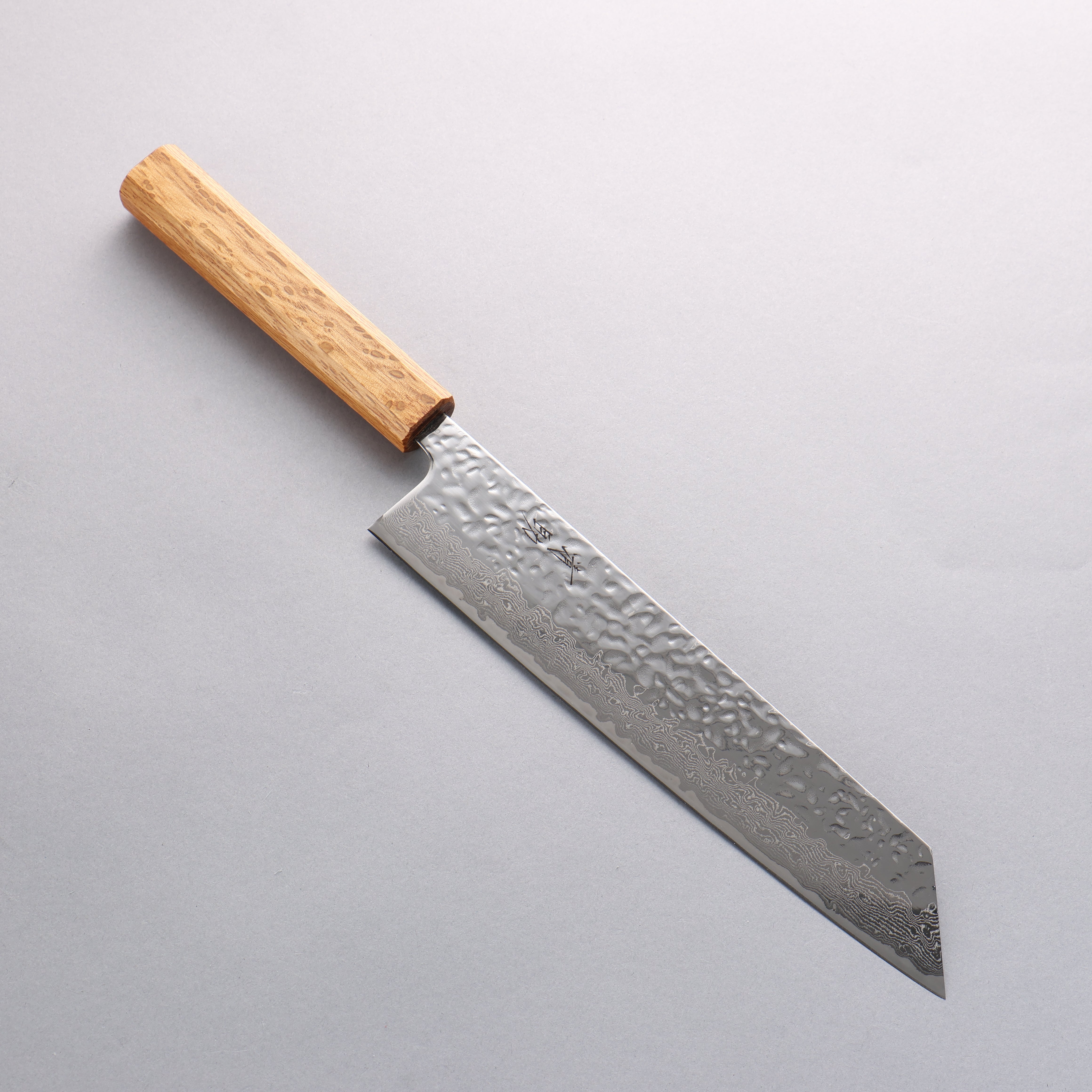 Seisuke Tsukikage AUS10 Migaki Hammered Damascus Kiritsuke 240mm Oak Handle - Seisuke Knife