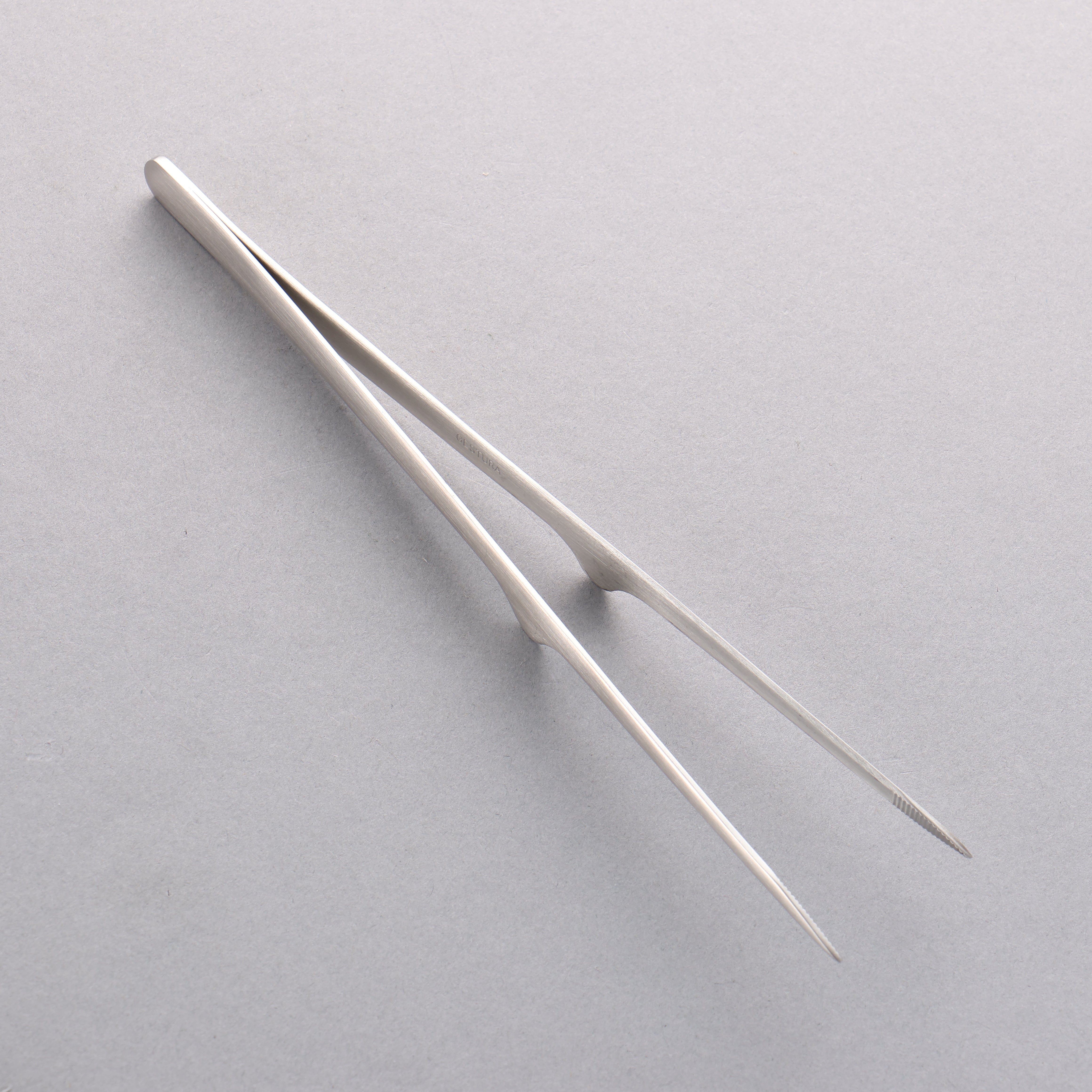 Gestura Petite Stando Silver Metal Tongs 200mm - Seisuke Knife