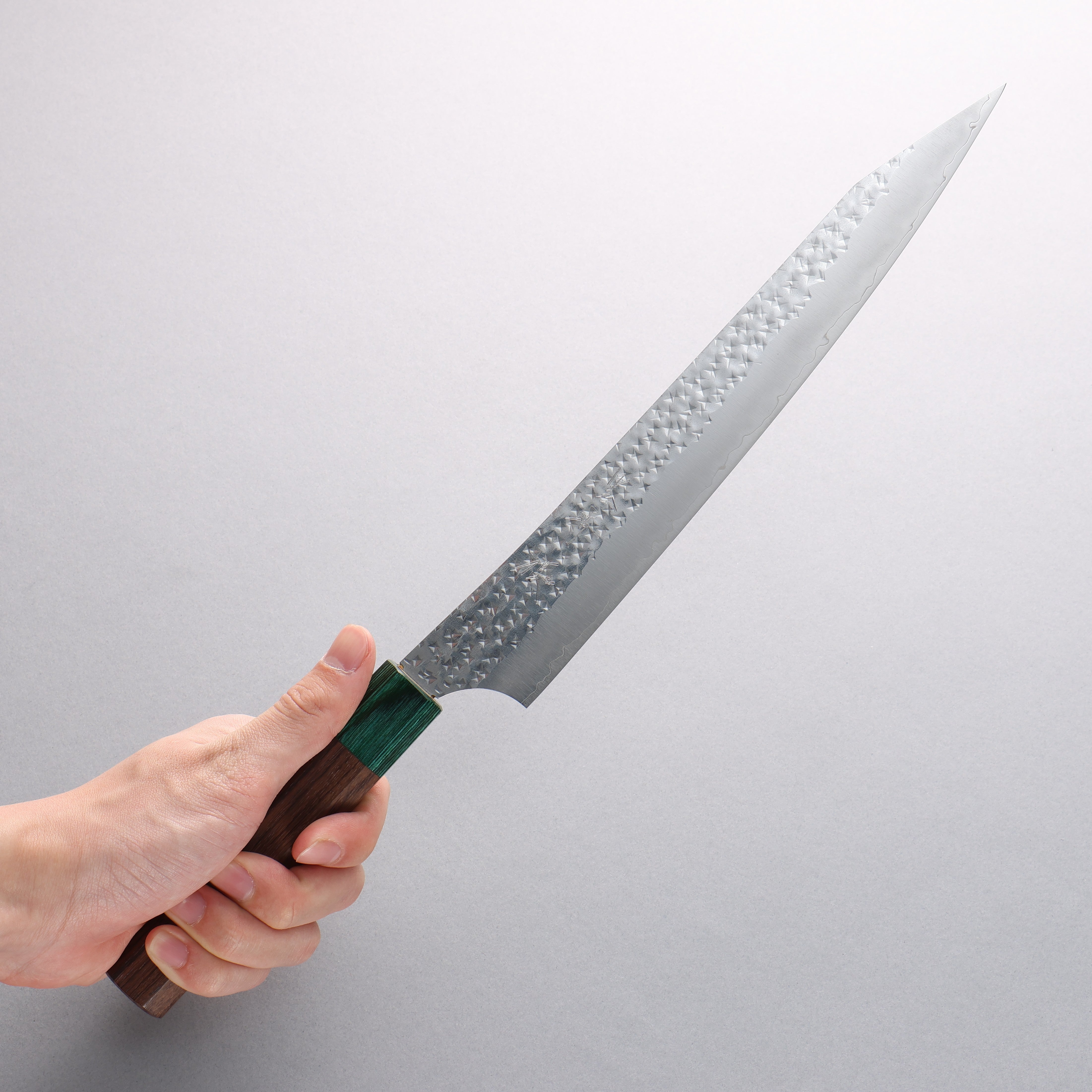Yu Kurosaki Senko Ei SG2 Hammered Sujihiki 240mm Rosewood (ferrule: Green Pakka wood) Handle - Seisuke Knife