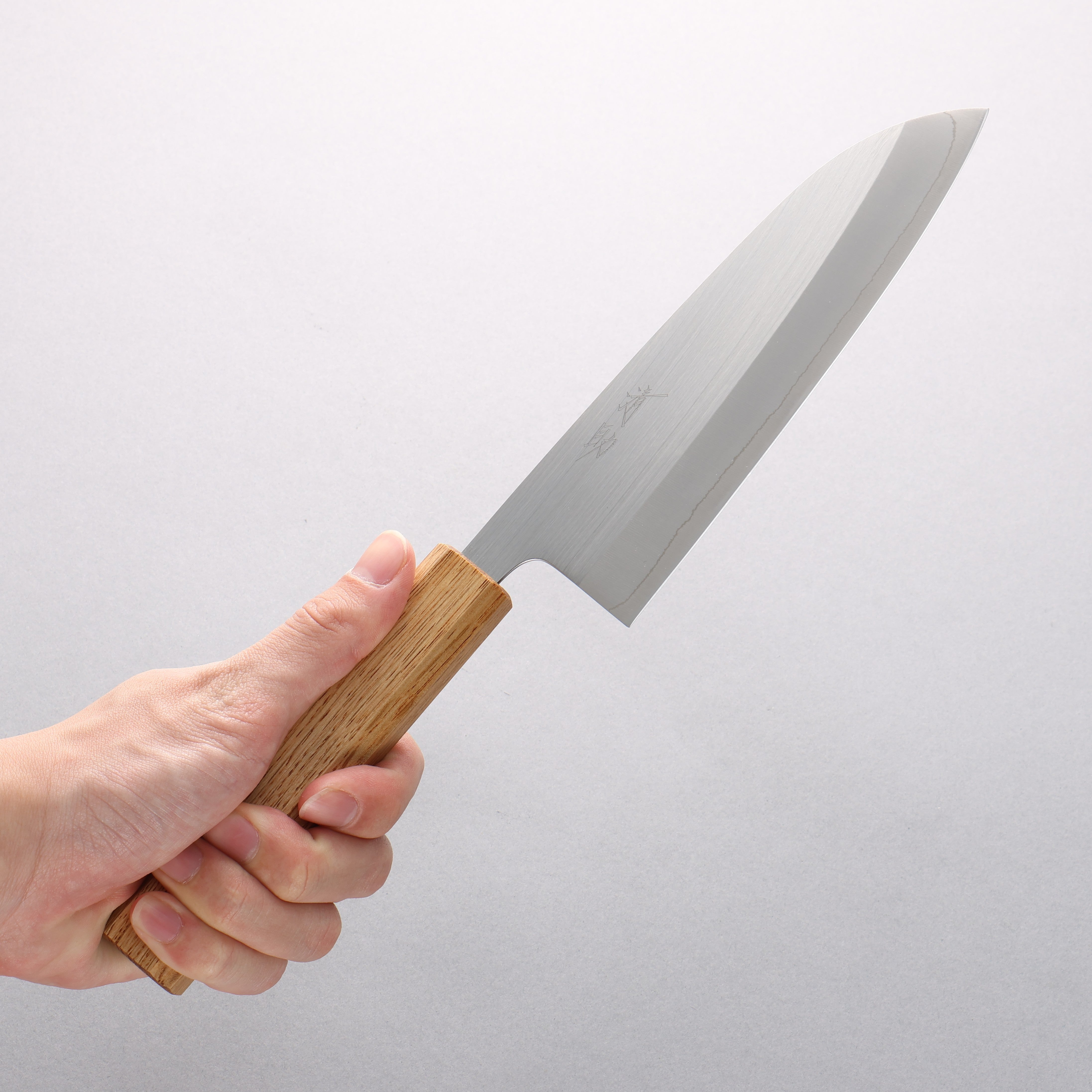 Seisuke SRS13 Vertical Finish Santoku 165mm Oak Handle - Seisuke Knife