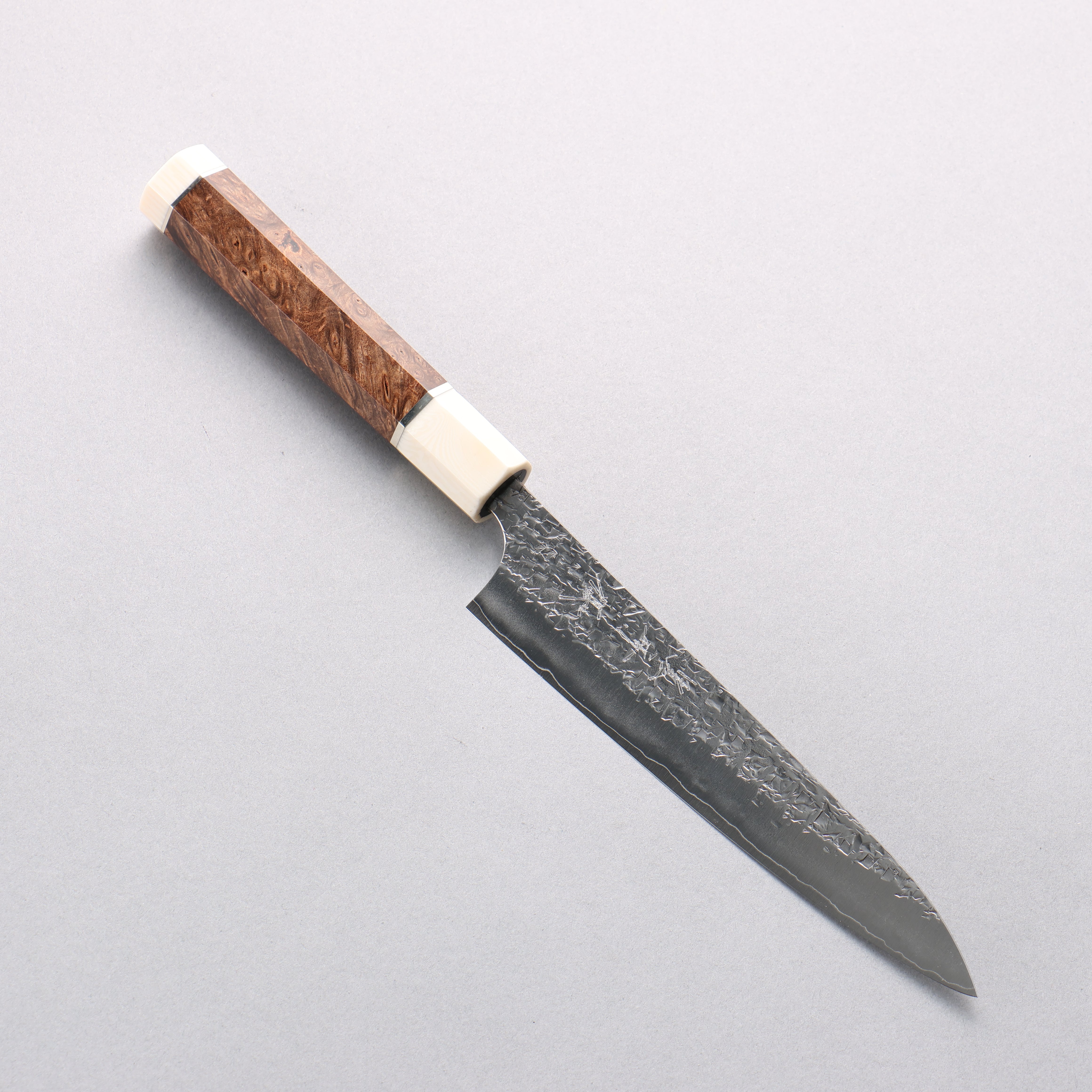 Yu Kurosaki Shizuku SG2 Hammered Petty-Utility 150mm Chinese Quince & White Caps Handle - Seisuke Knife