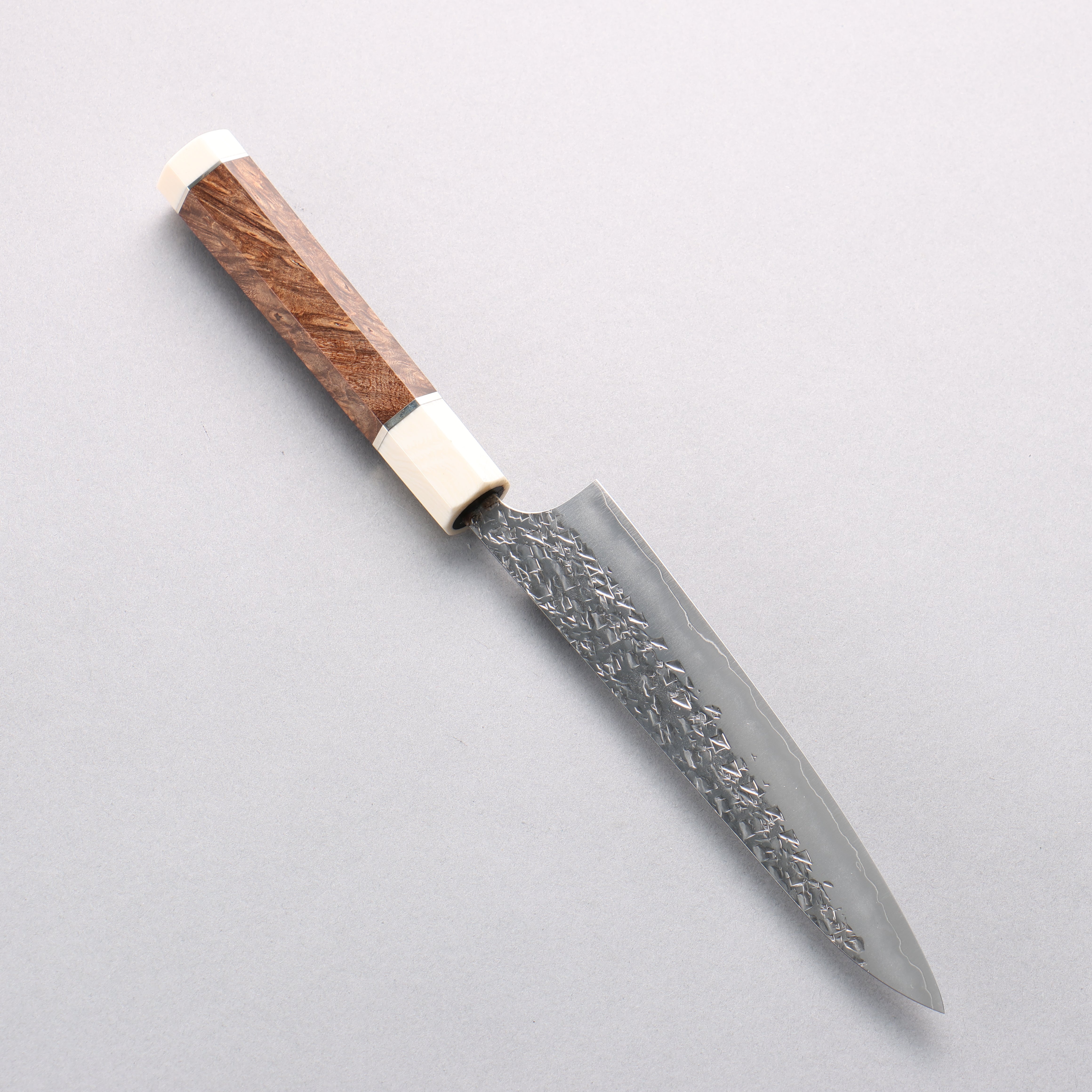 Yu Kurosaki Shizuku SG2 Hammered Petty-Utility 150mm Chinese Quince & White Caps Handle - Seisuke Knife