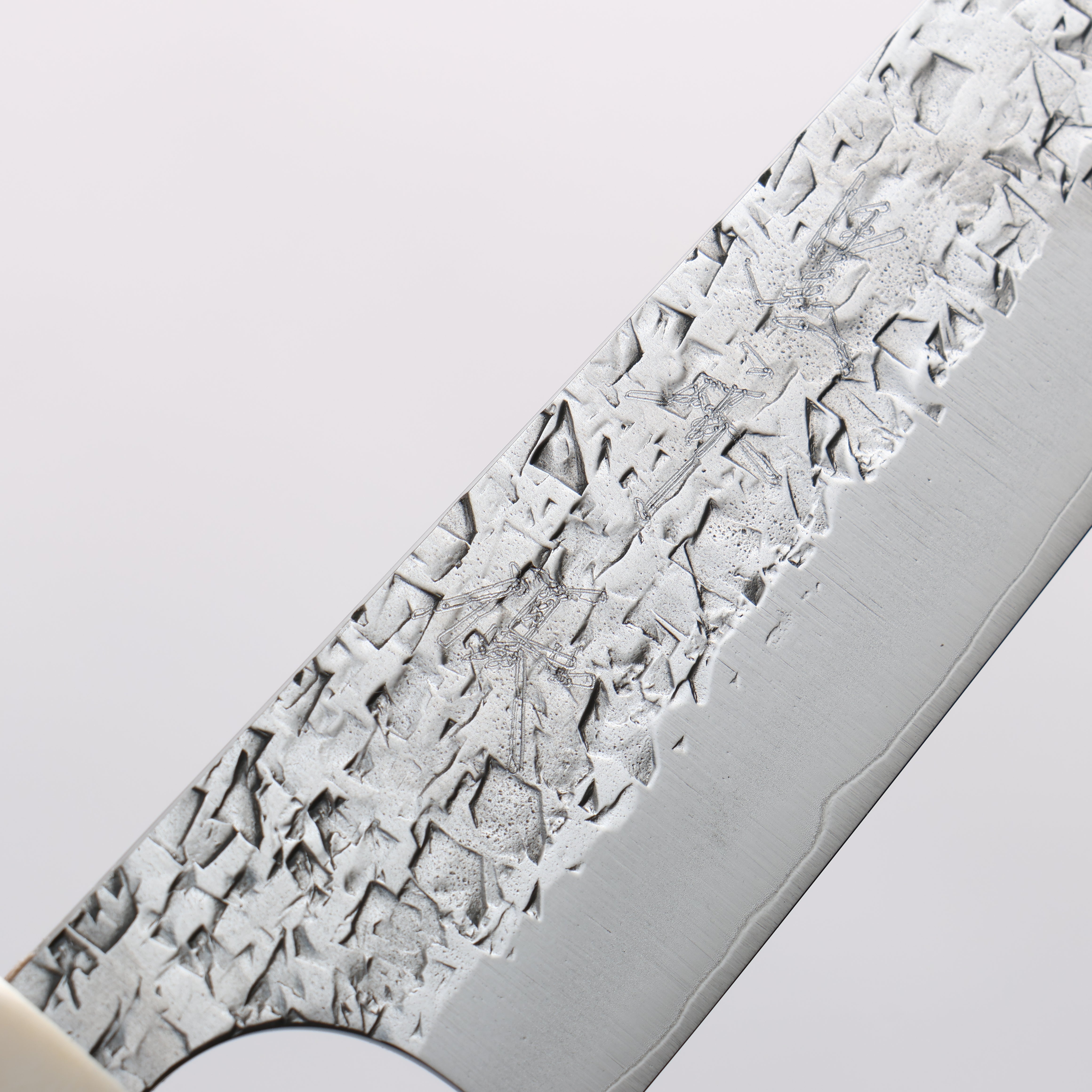 Yu Kurosaki Shizuku SG2 Hammered Petty-Utility 150mm Chinese Quince & White Caps Handle - Seisuke Knife