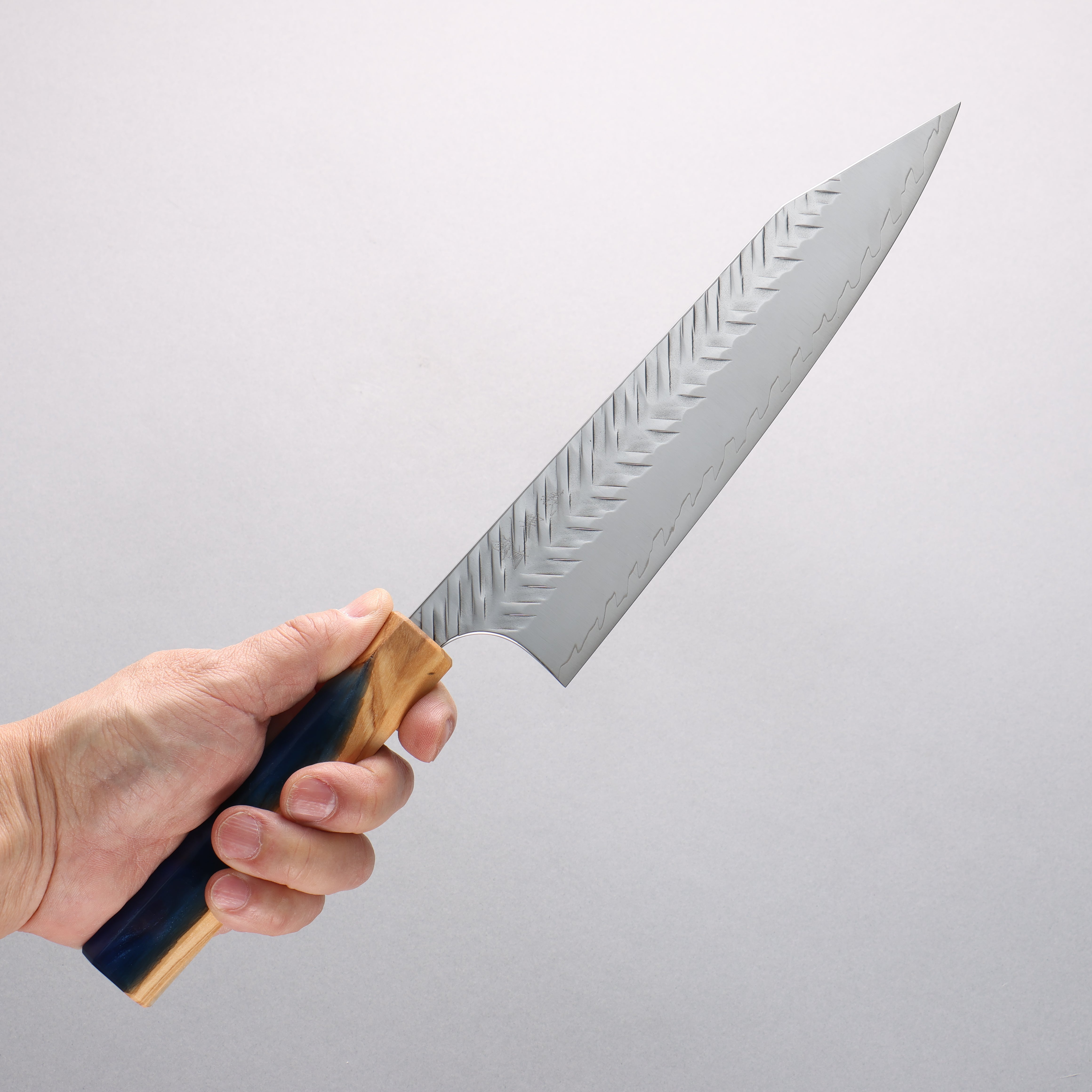 Yoshimi Kato SPG STRIX Hammered (V) Kiritsuke Gyuto 210mm Olive Tree and Blue Resin Handle - Seisuke Knife