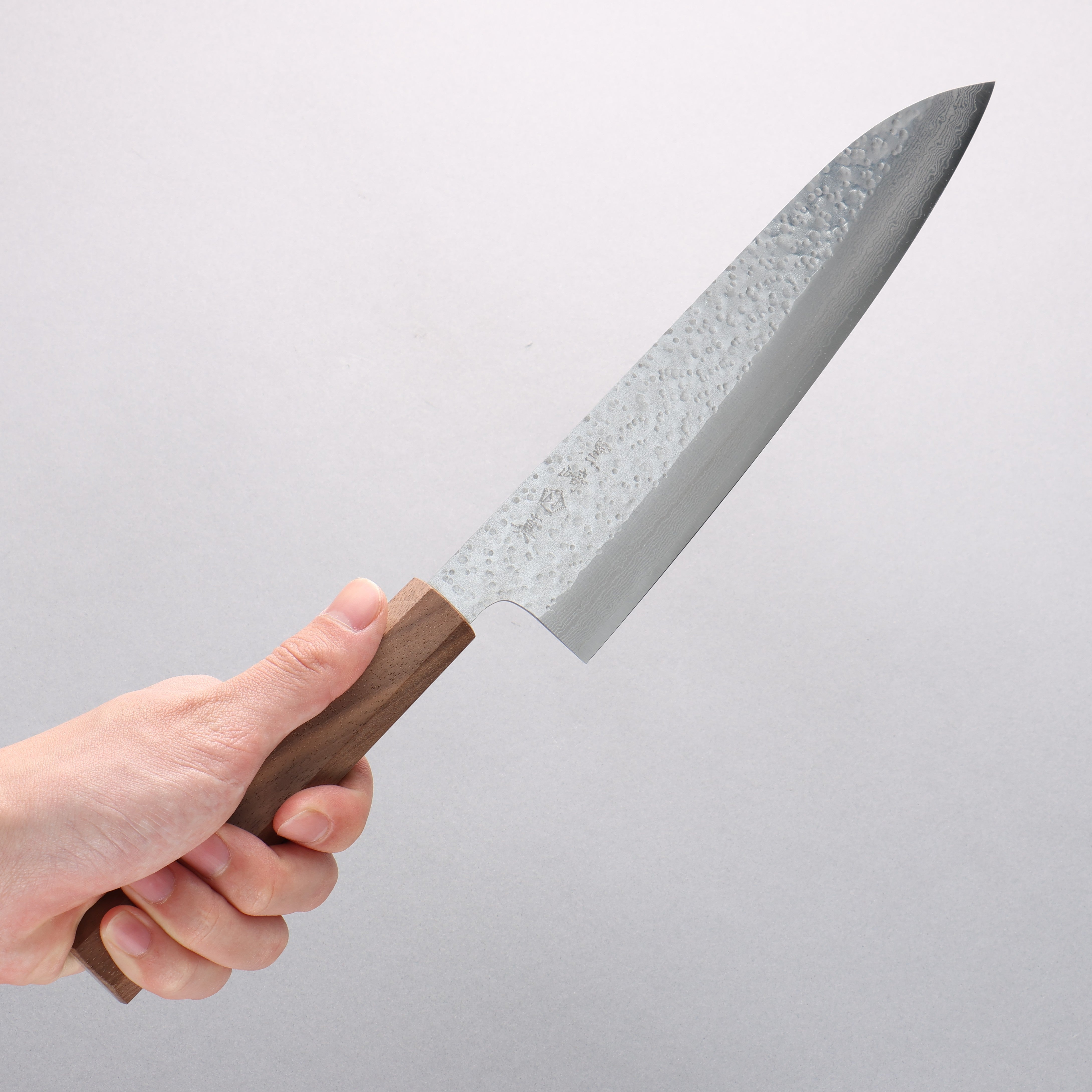 Makoto Kurosaki VG7 Maru Hammered Damascus Gyuto 210mm Walnut Handle - Seisuke Knife