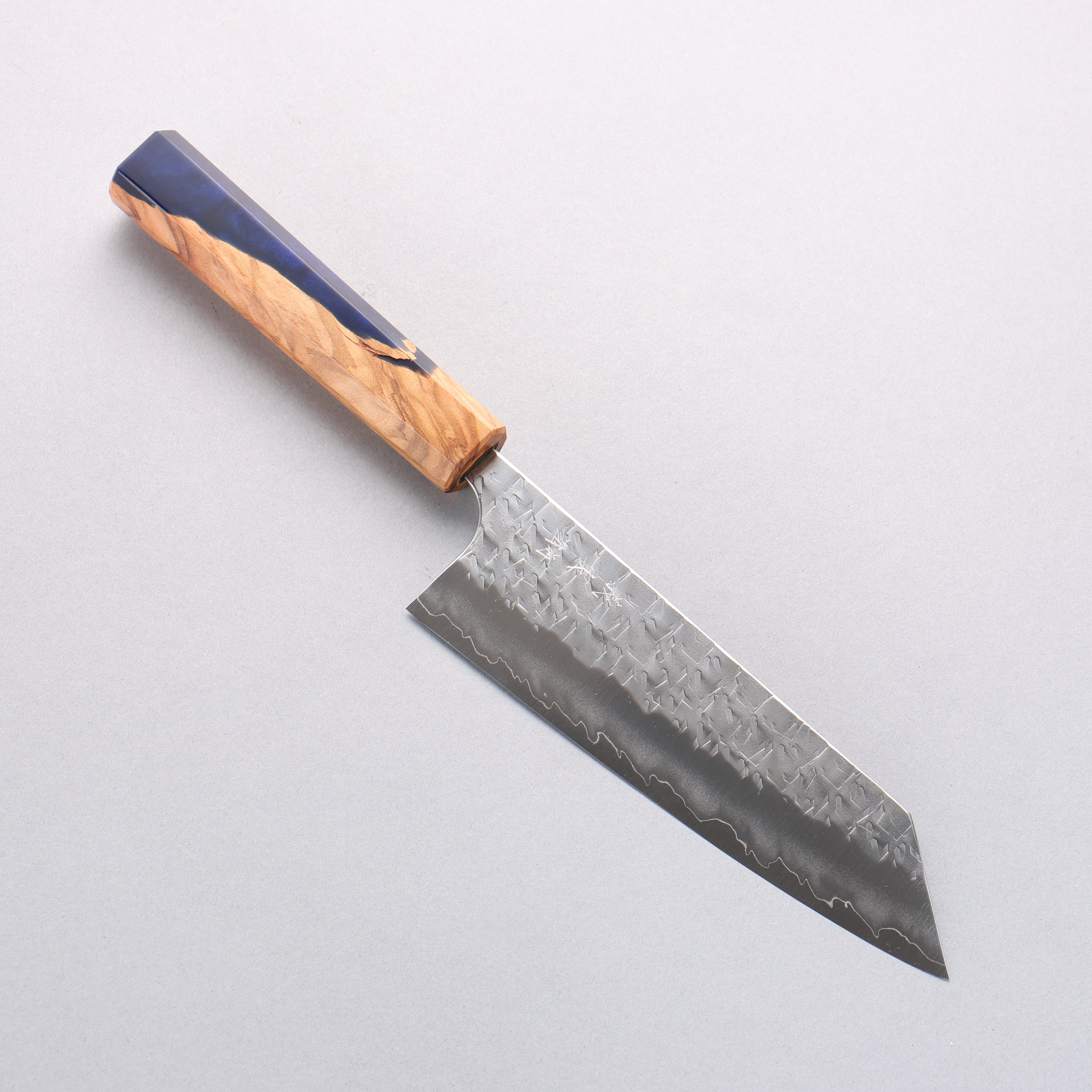 Yoshimi Kato Hyo SG2 Hammered Bunka 170mm Olive Tree and Blue Resin Handle - Seisuke Knife