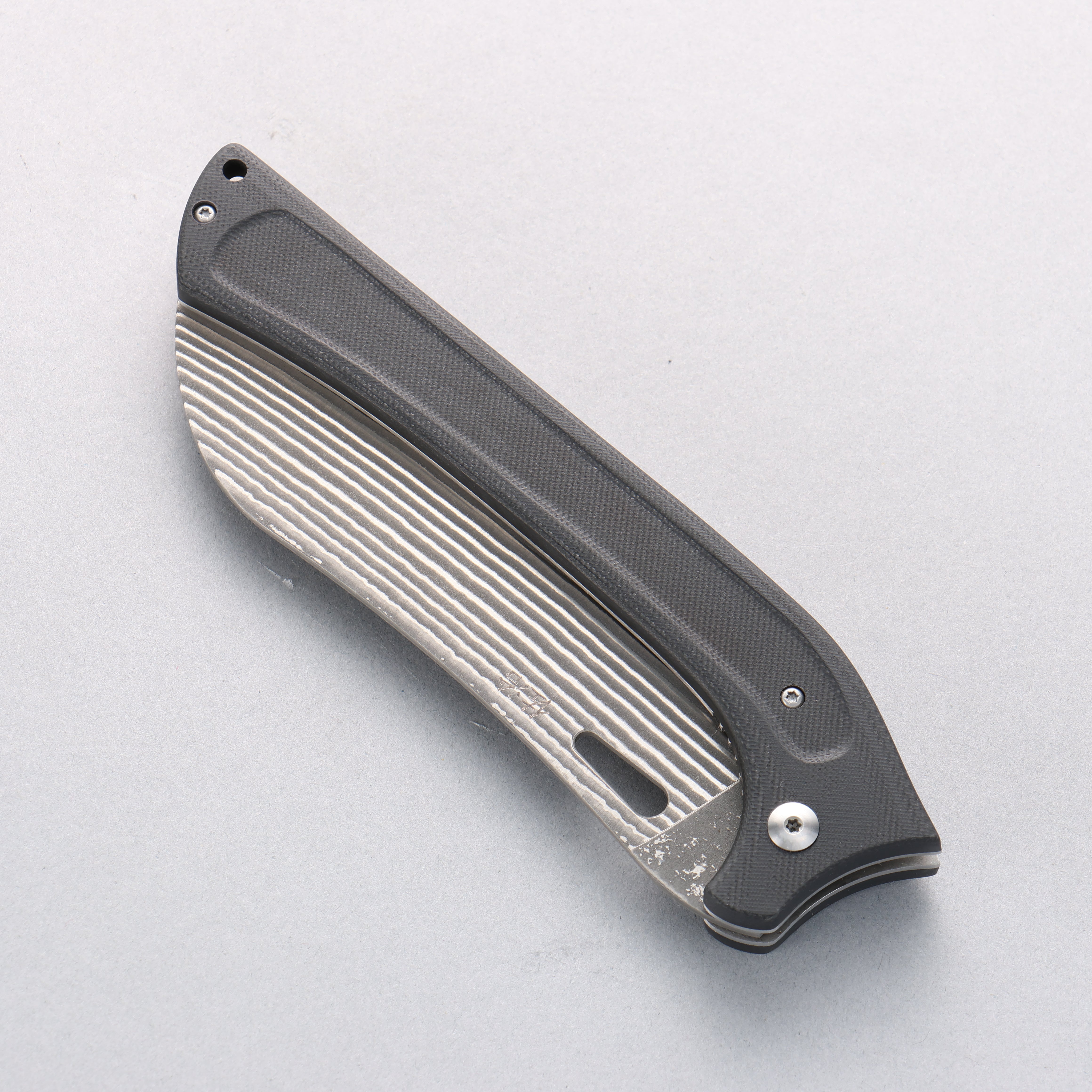 Takeshi Saji SG2 Black Damascus Folding Santoku 130mm Carbon Fiber Handle - Seisuke Knife