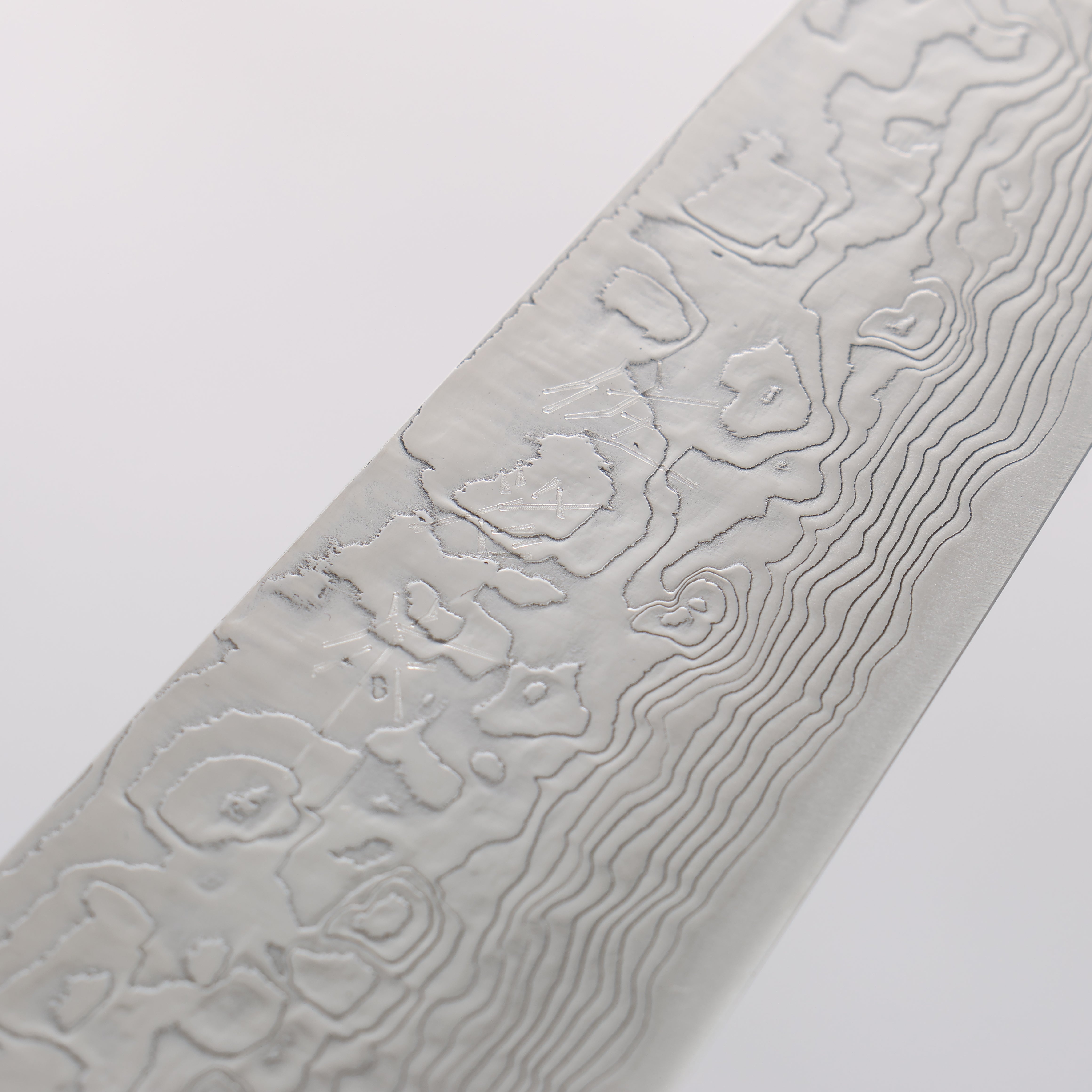 Takeshi Saji SG2 Diamond Finish Damascus Petty-Utility 135mm Maki-e Art Fujin&Raijin Handle with Sheath - Seisuke Knife