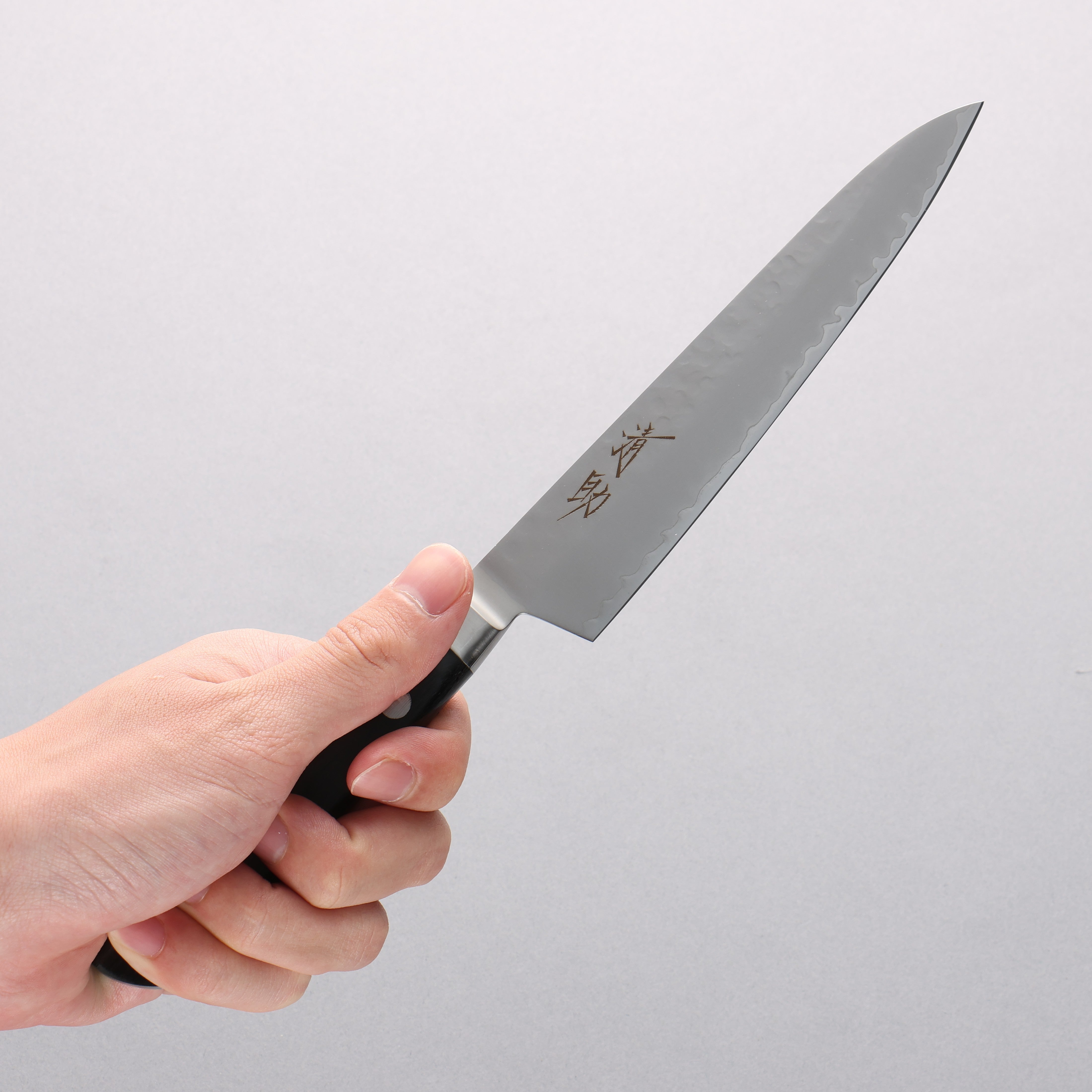 Seisuke VG5 Hammered Kasumitogi Petty-Utility 150mm Black Pakka wood Handle - Seisuke Knife