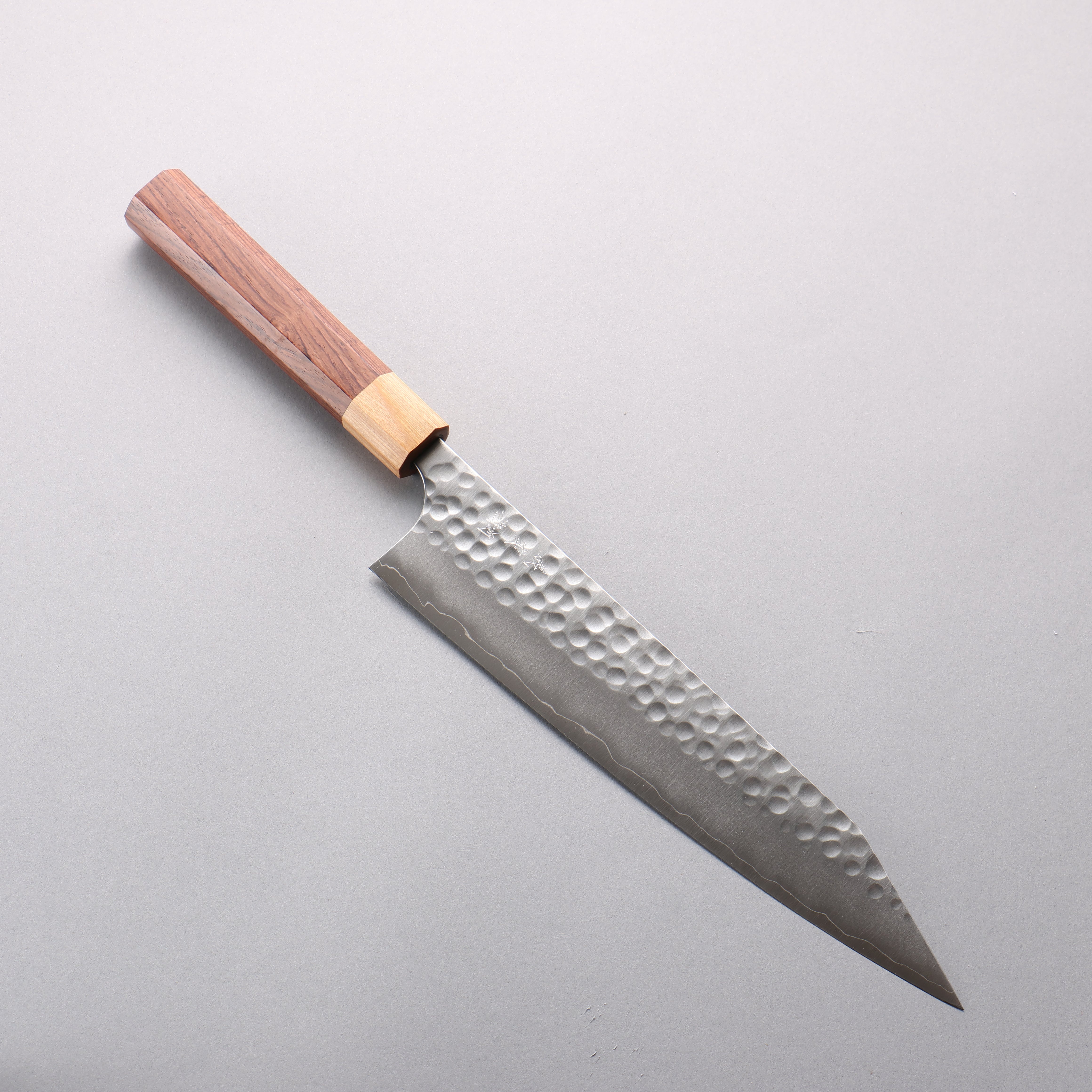 Yoshimi Kato Silver Steel No.3 Maru Hammered Kiritsuke Gyuto 240mm Honduras Rosewood & White Wood Handle - Seisuke Knife