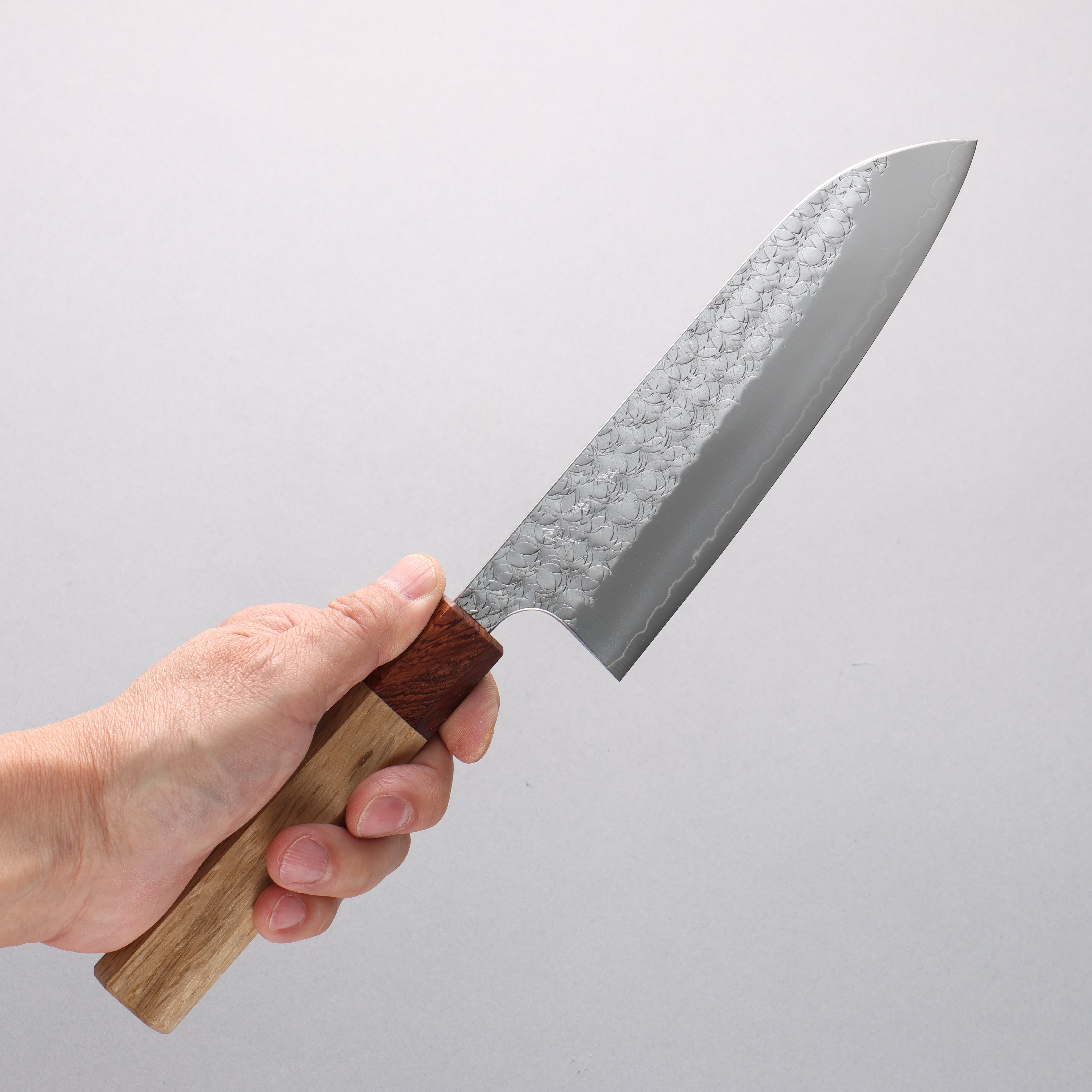 Yoshimi Kato Minamo SG2 Hammered Santoku 170mm Oak & Rosewood Handle - Seisuke Knife