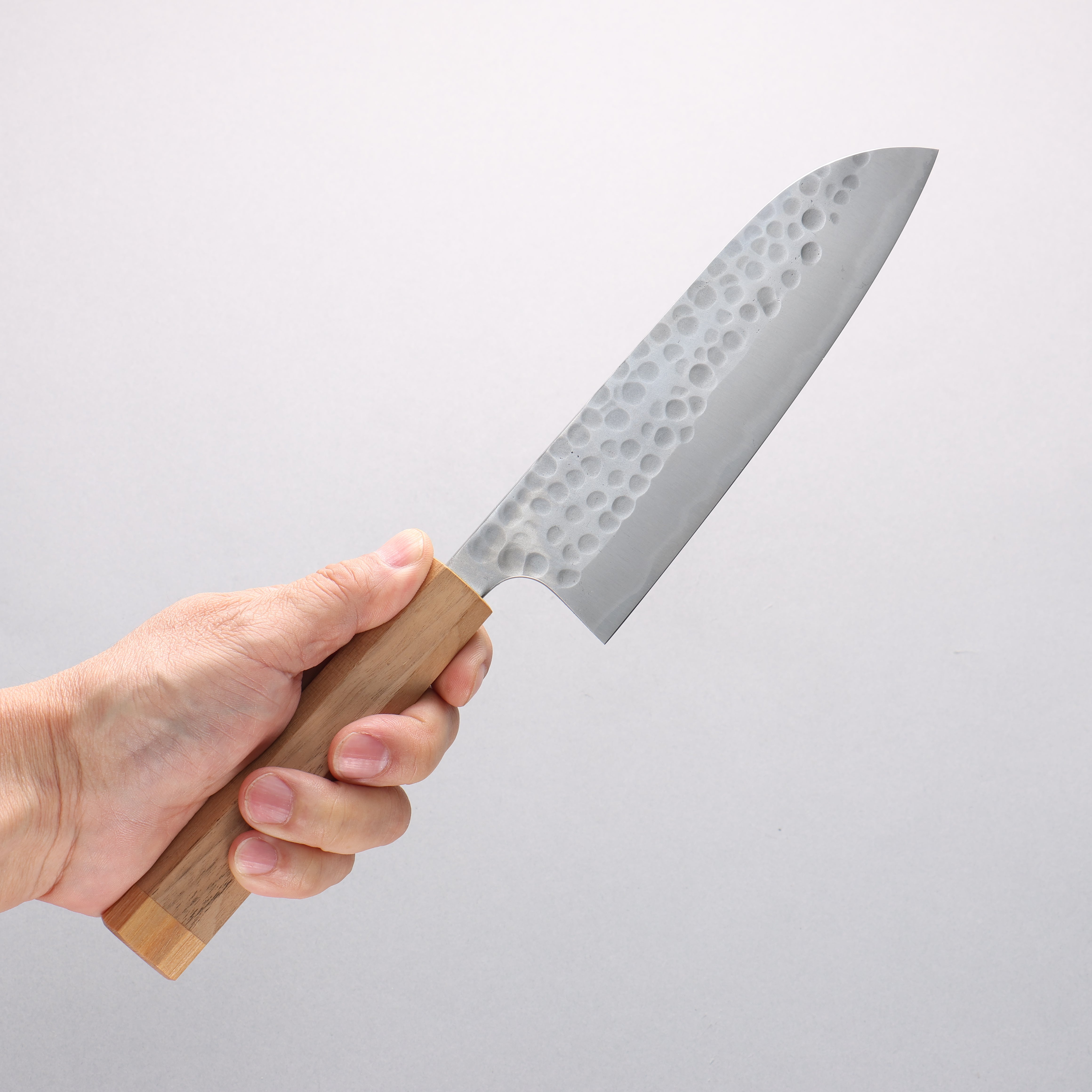 Anryu Blue Super Hammered Santoku 170mm Walnut (White End Ferrule) Handle - Seisuke Knife