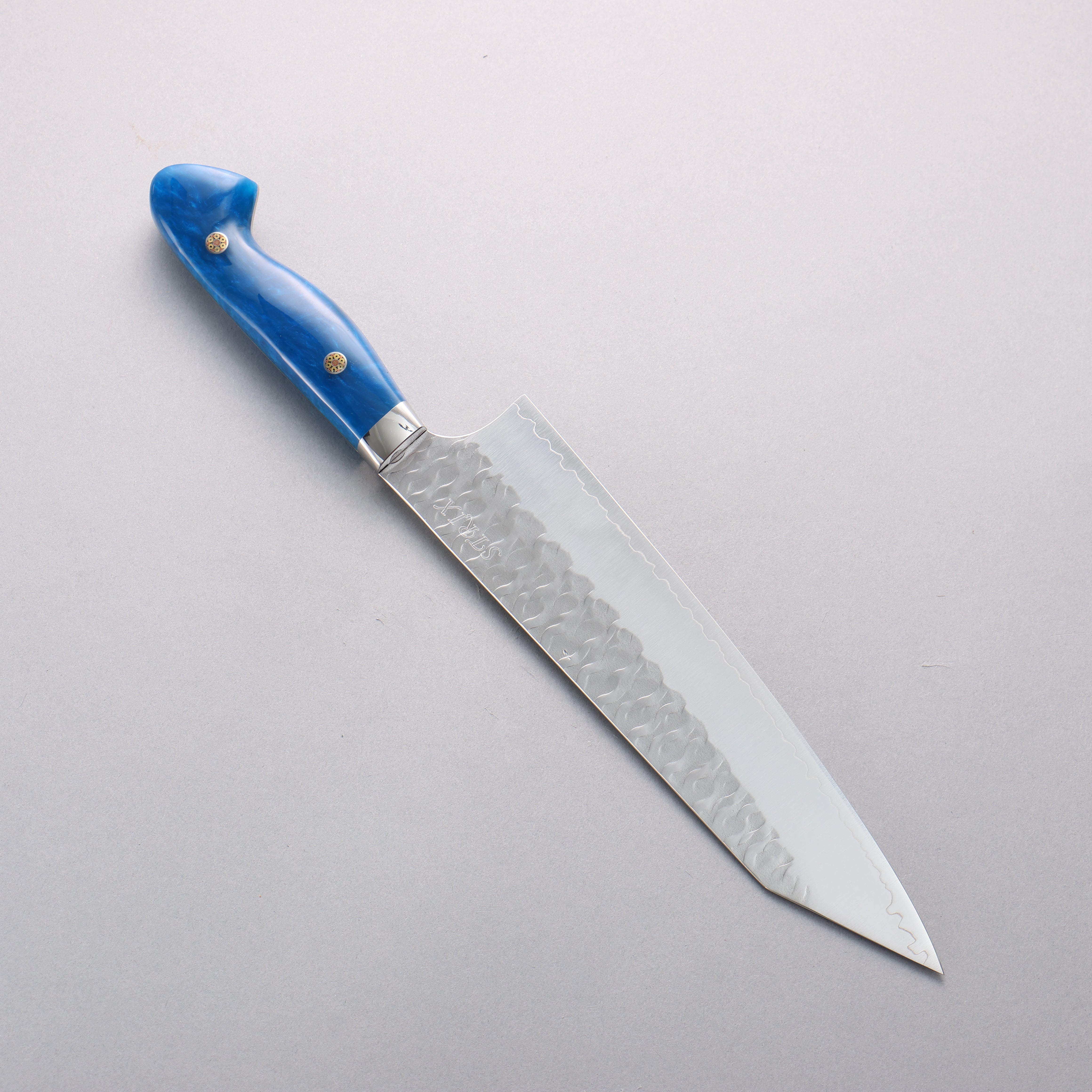 Yoshimi Kato Nami SPG STRIX Hammered Kiritsuke Gyuto 210mm Blue Acrylic Handle - Seisuke Knife