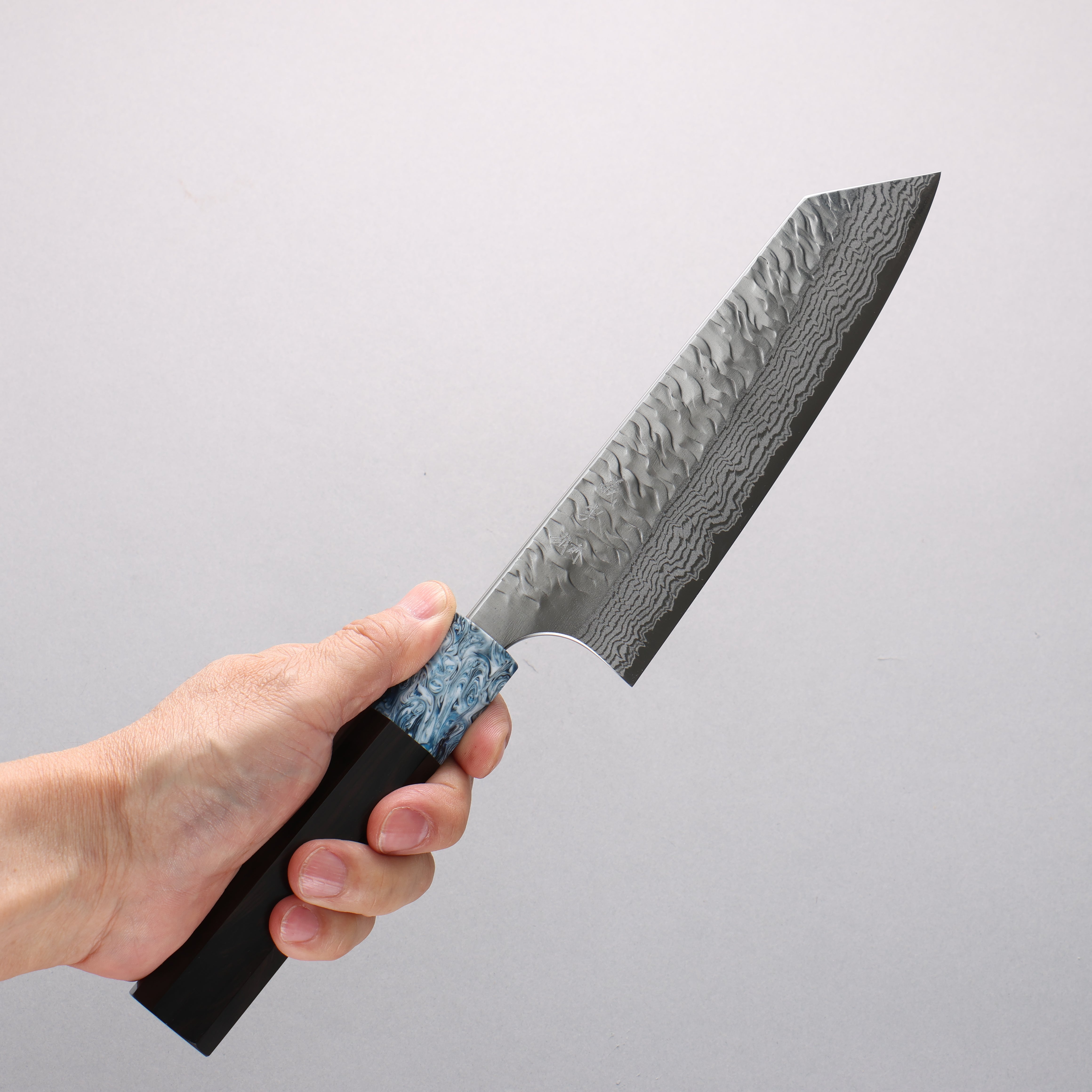 Yoshimi Kato Nami VG-XEOS Hammered Damascus Bunka 170mm Ebony (ferrule: Blue Marble Resin) Handle - Seisuke Knife