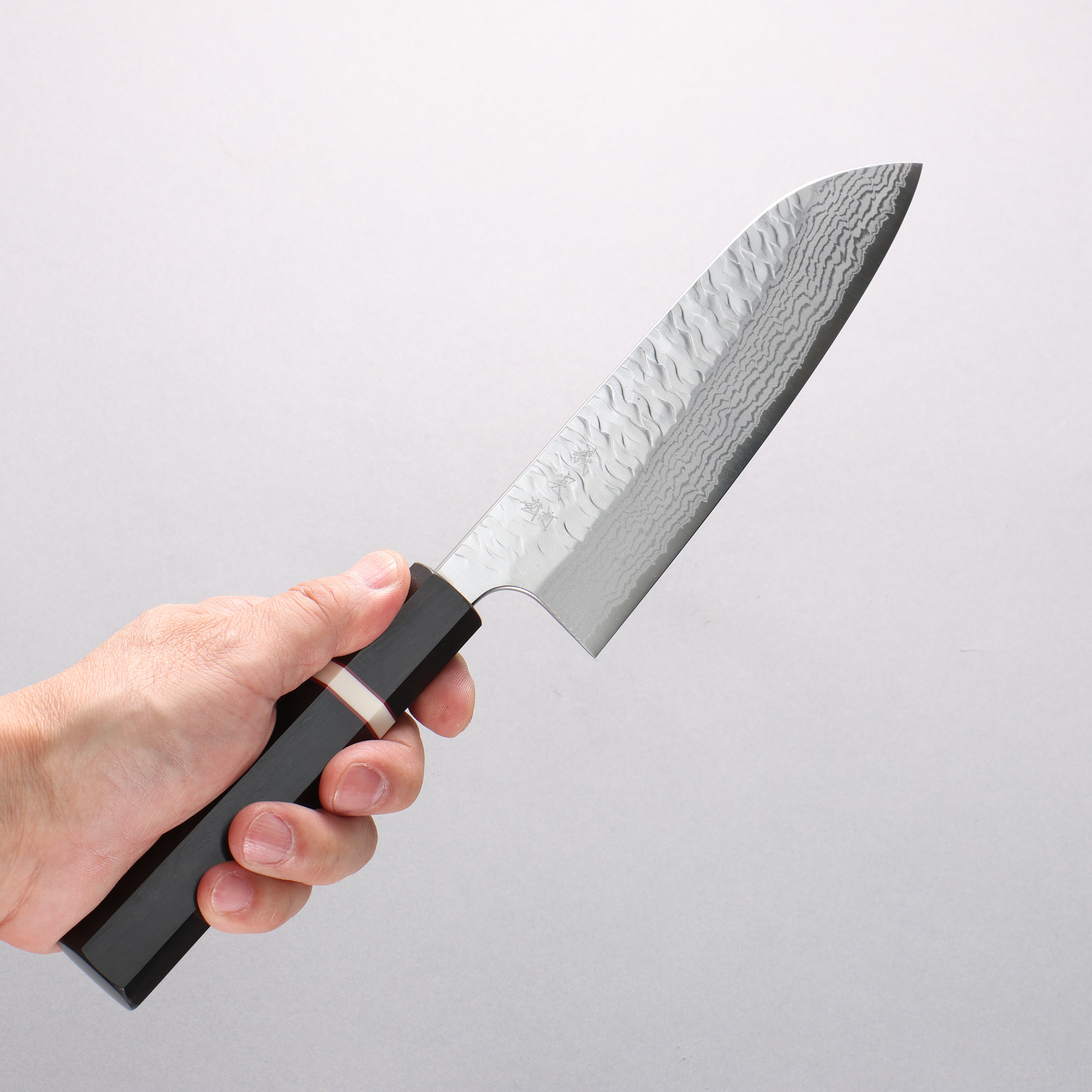 Yoshimi Kato Nami VG-XEOS Hammered Damascus Santoku 170mm Ebony (White Ring) Handle - Seisuke Knife