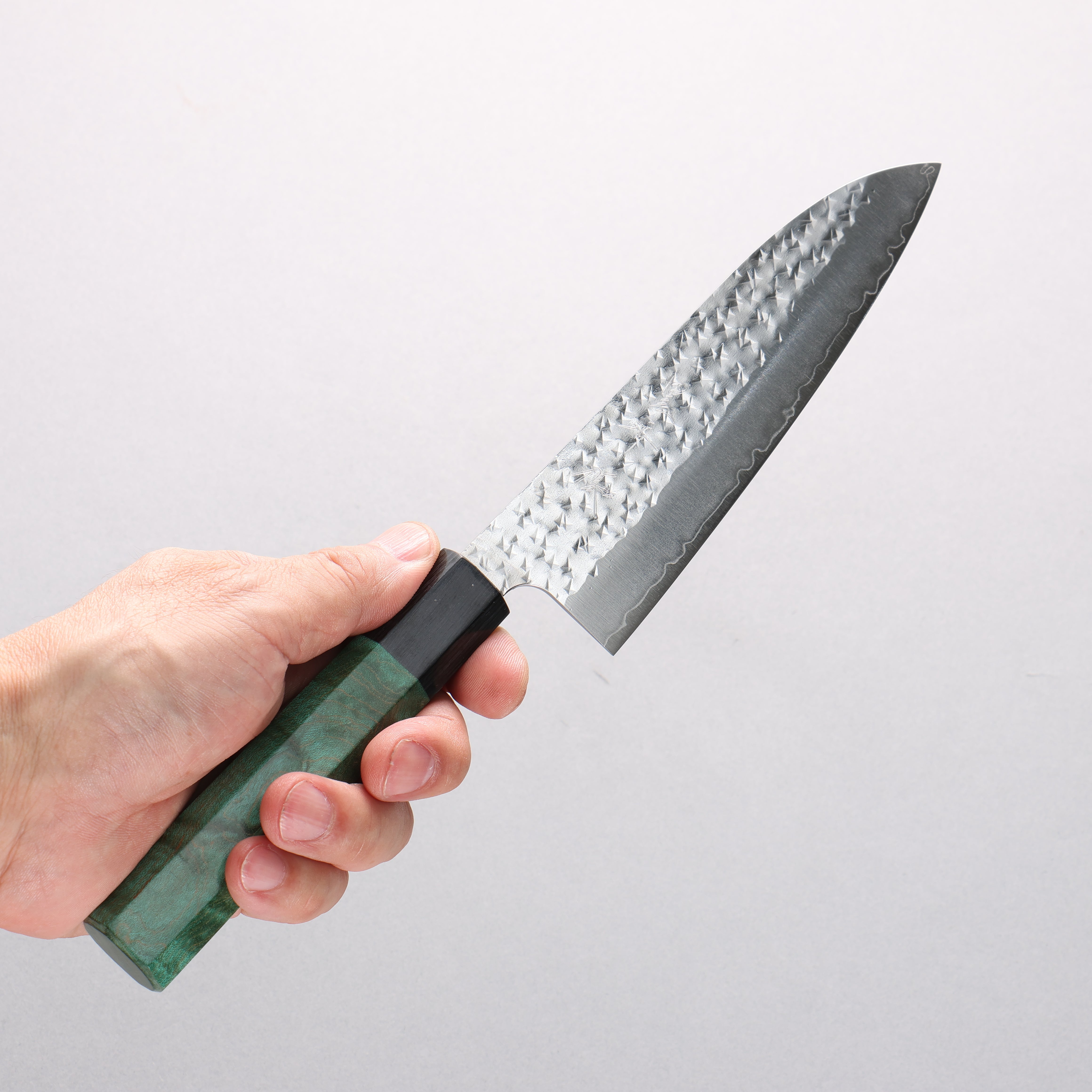 Yu Kurosaki Senko Ryu SG2 Hammered Small Santoku 150mm Green Stabilized Wood Handle - Seisuke Knife