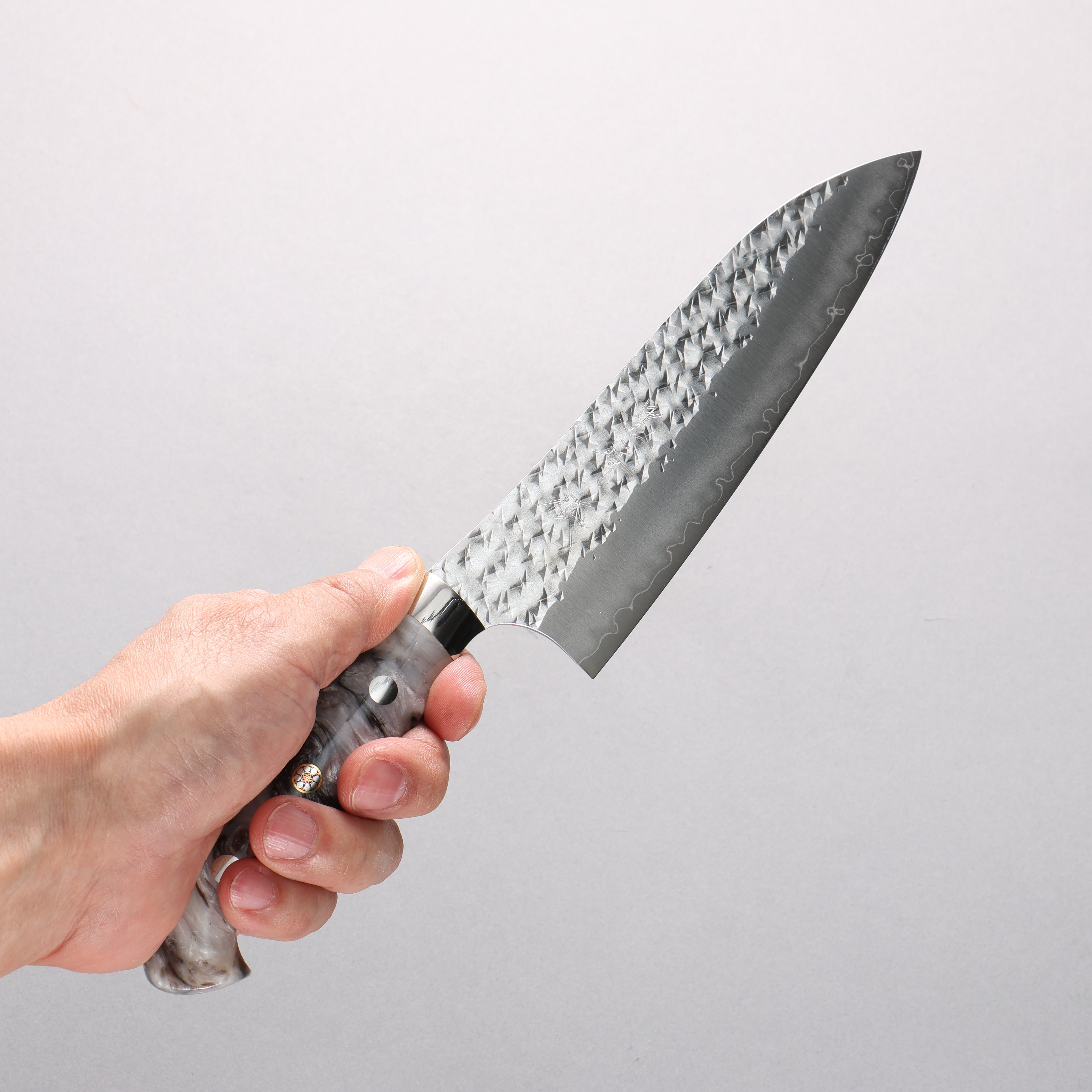 Yu Kurosaki Senko Ryu SG2 Hammered Santoku 170mm White and Black Marble Acrylic Handle - Seisuke Knife