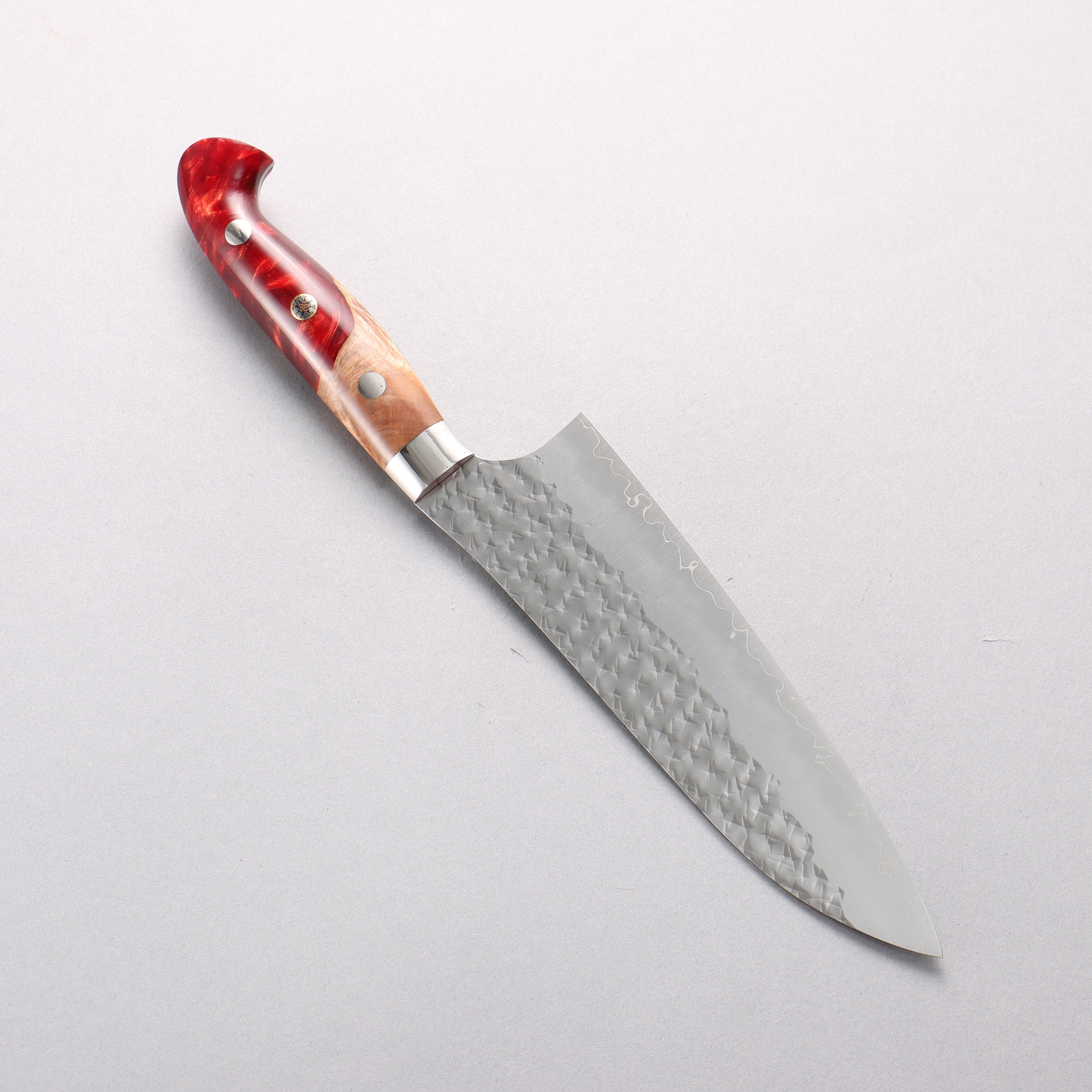 Yu Kurosaki Senko Ryu SG2 Hammered Santoku 170mm Red and Wood Pattern Acrylic Handle - Seisuke Knife