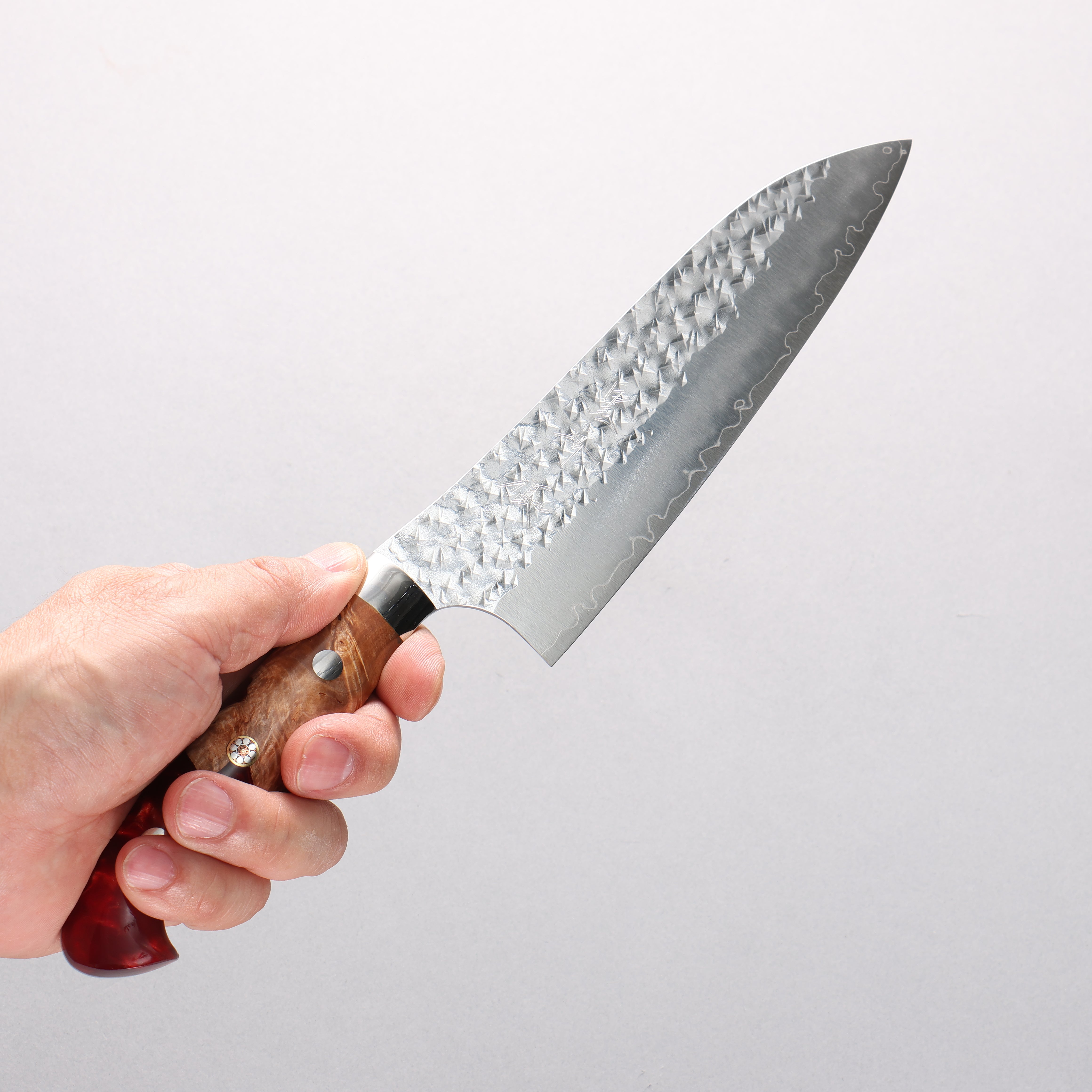 Yu Kurosaki Senko Ryu SG2 Hammered Santoku 170mm Red and Wood Pattern Acrylic Handle - Seisuke Knife