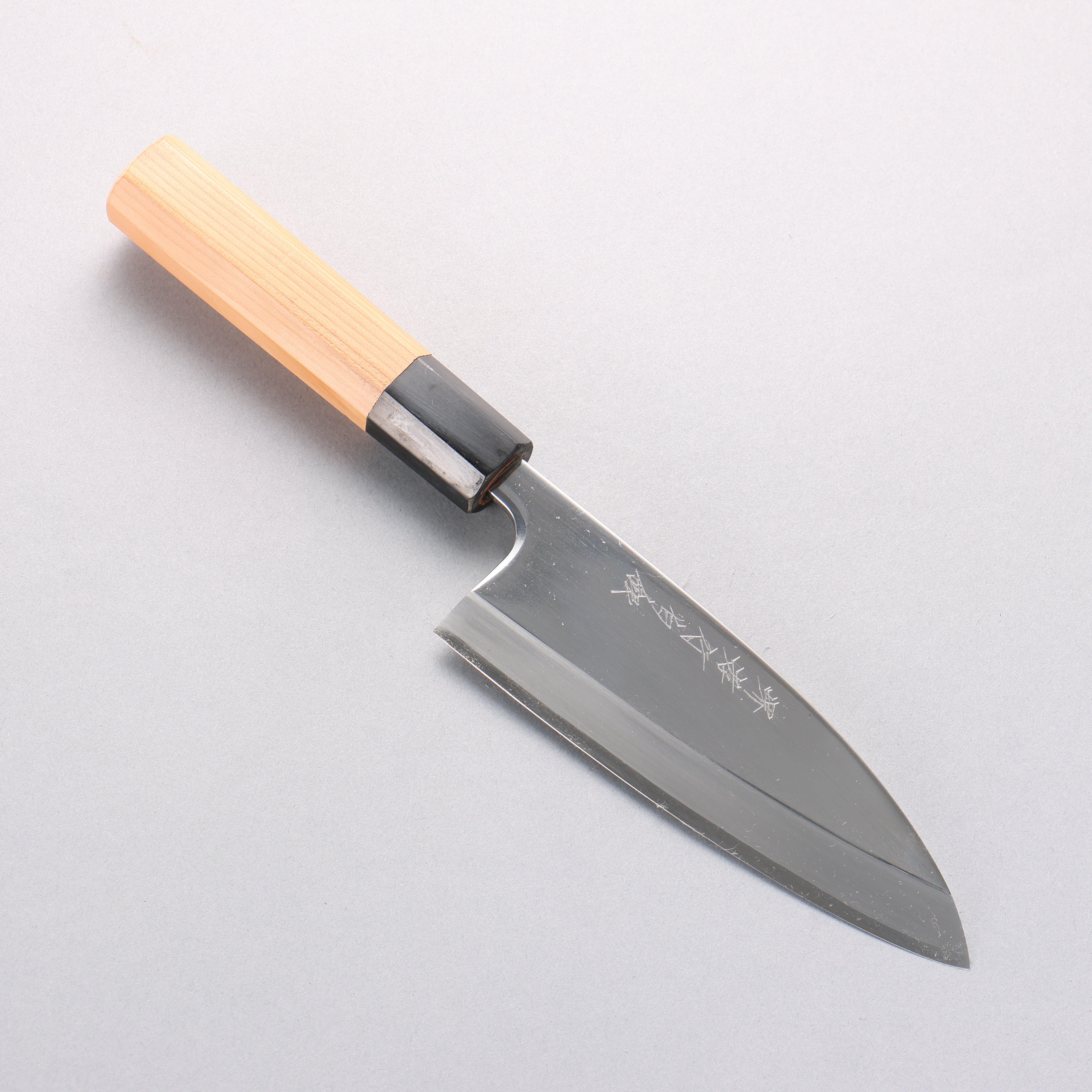 Sakai Takayuki Hakugin INOX Mirrored Finish Deba 150mm with Yew Handle - Seisuke Knife