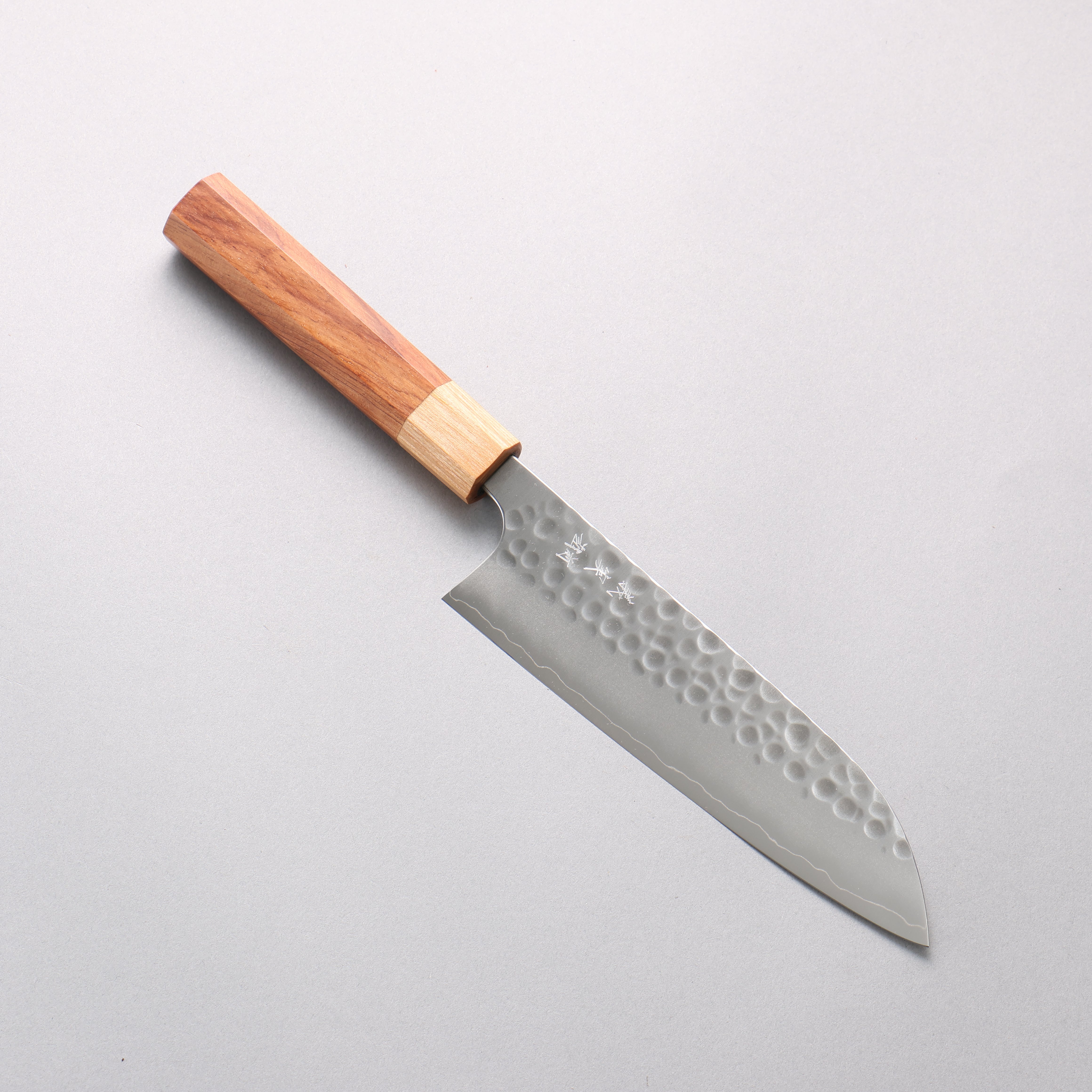 Yoshimi Kato Silver Steel No.3 Hammered(Maru) Migaki Finished Santoku 170mm Honduras (ferrule: White Pakka wood) Handle - Seisuke Knife
