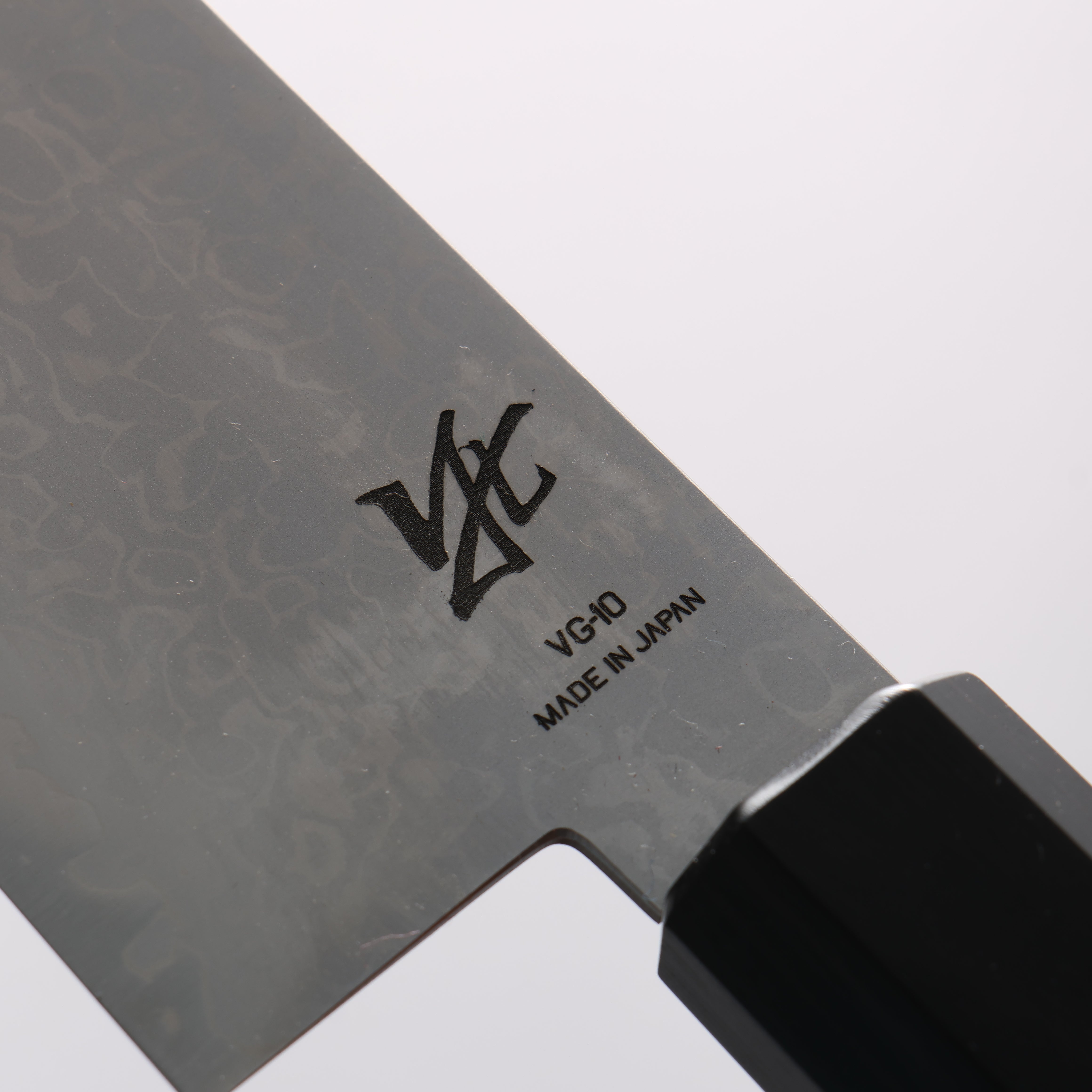 Seisuke VG10 8 Layer Damascus Kiritsuke Santoku 180mm Shitan Handle - Seisuke Knife
