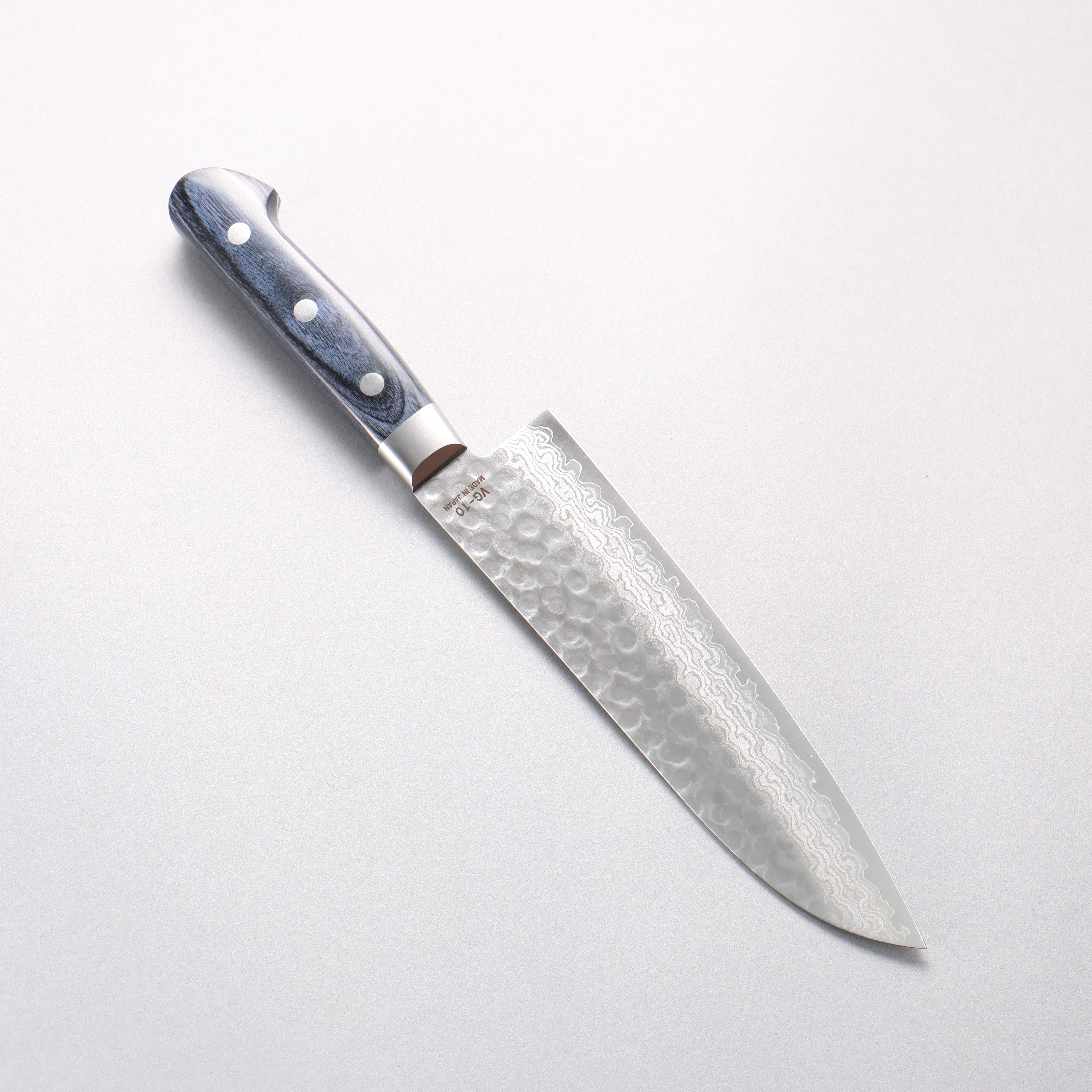 Higuchi VG10 Hammered Damascus Santoku 180mm Navy blue Pakka wood Handle - Seisuke Knife