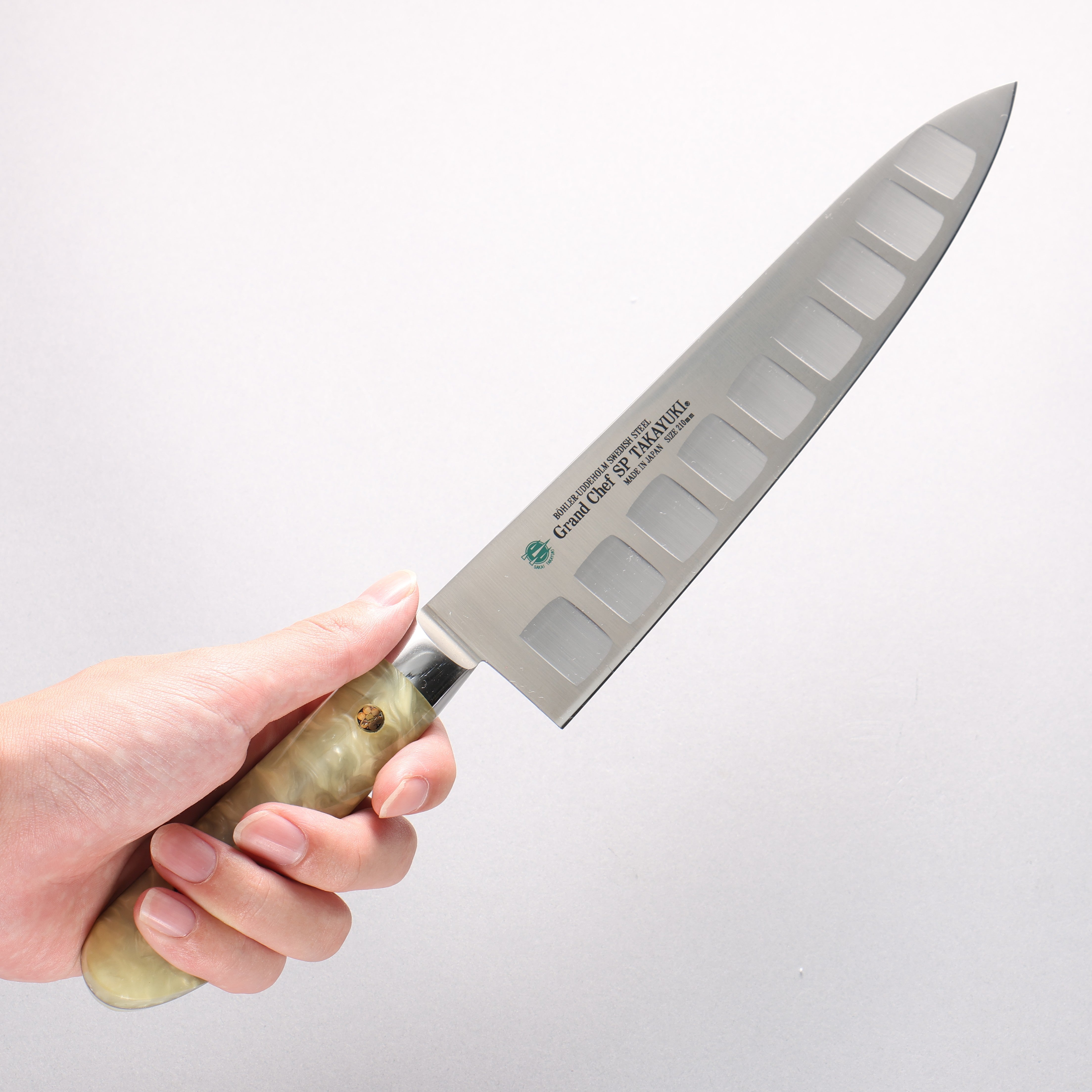 Sakai Takayuki Grand Chef SP Uddeholm Swedish stain-resistant steel Gyuto Salmon 210mm SP Type III (Pearl) Handle - Seisuke Knife