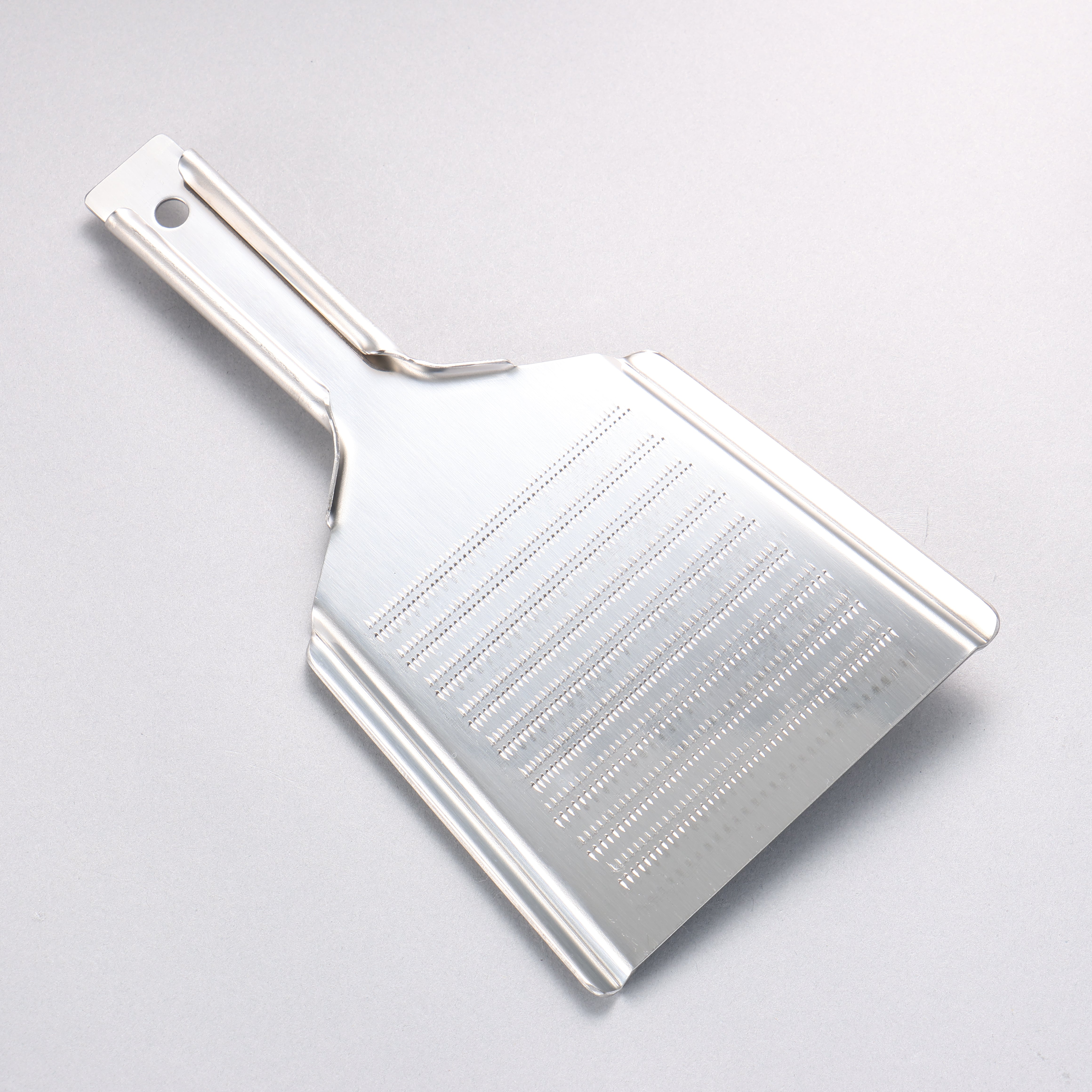 Oroshigane Grater & Brush - Seisuke Knife