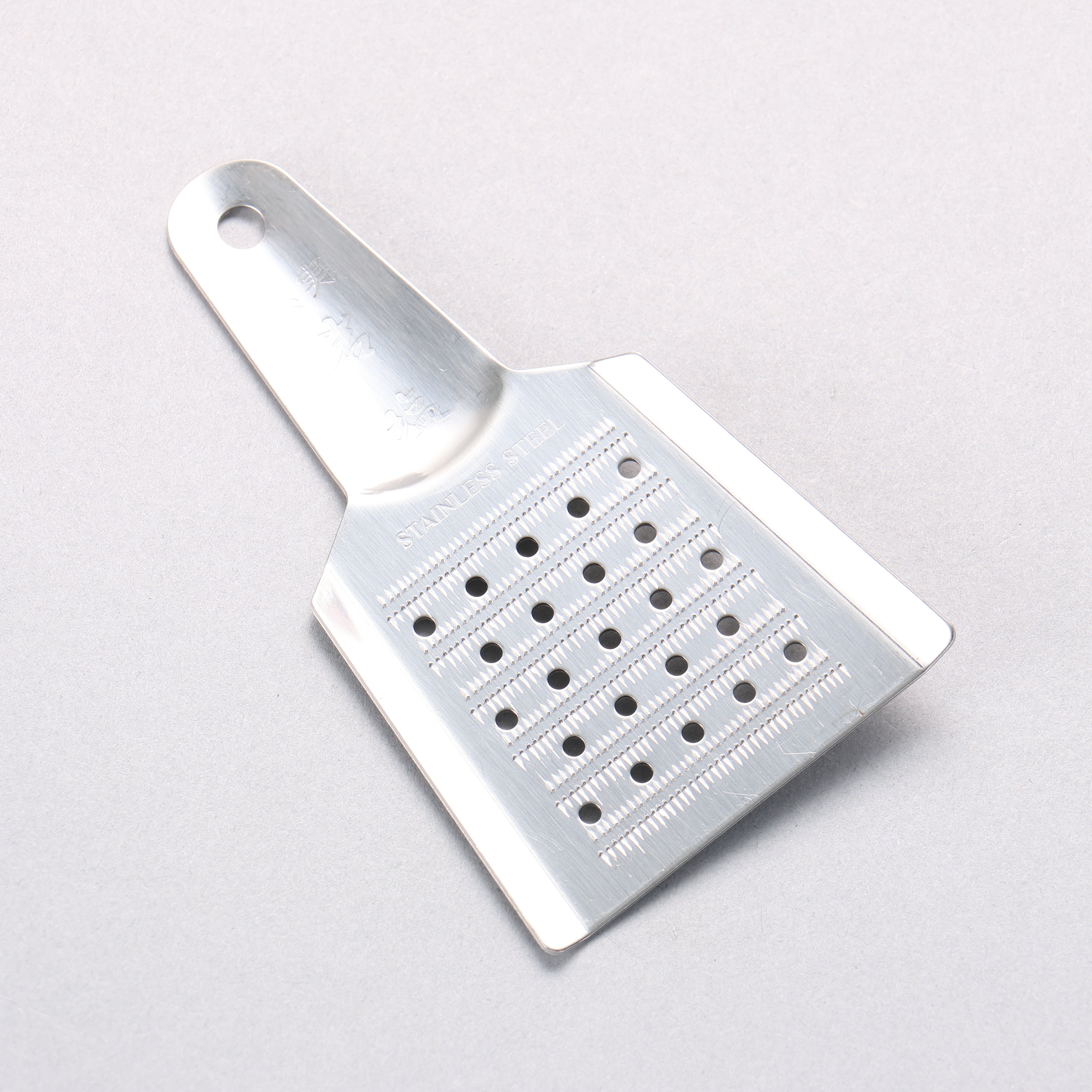 Japanese Grater With Rock Salt - Seisuke Knife