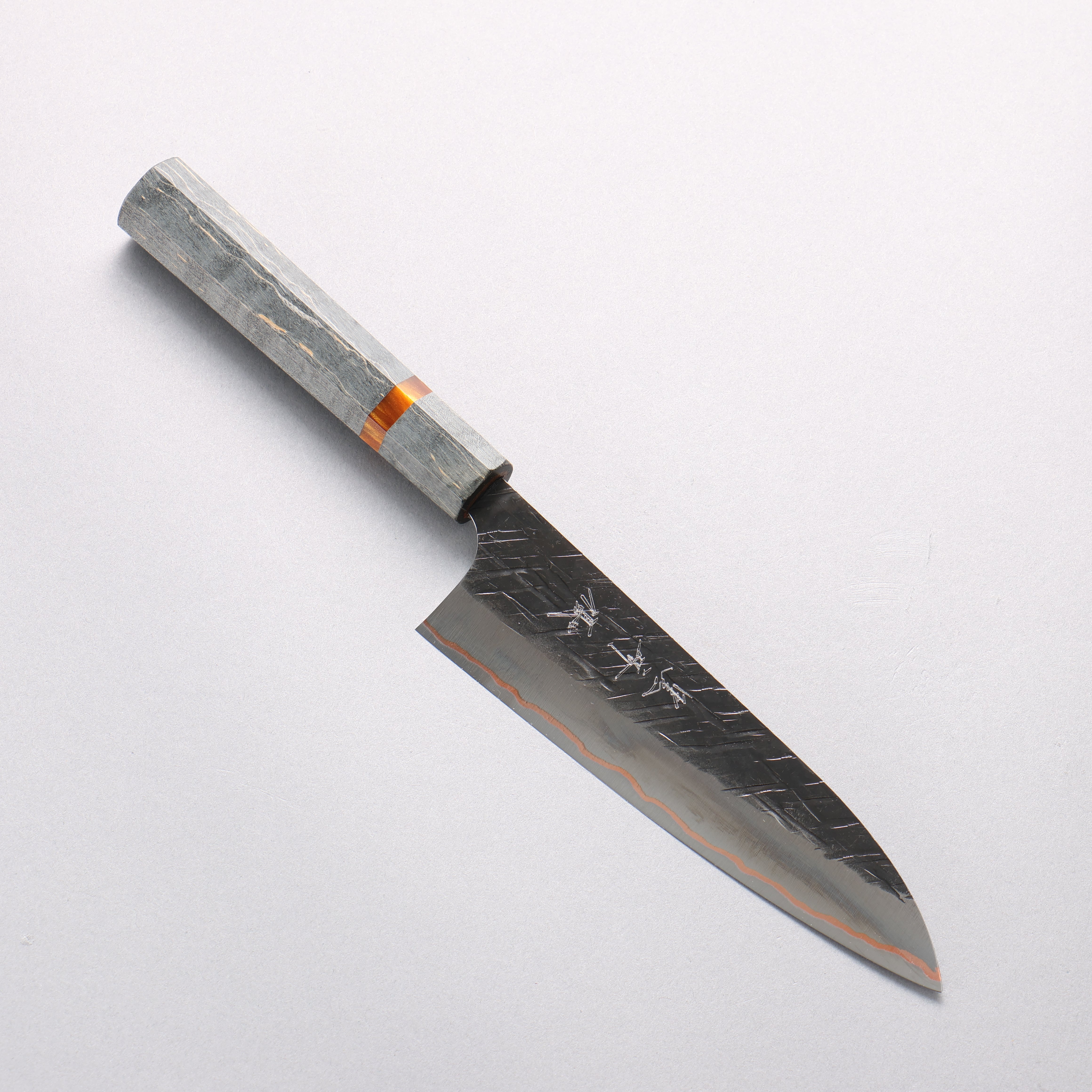 ゆうき Yu Kurosaki Raijin V-Toku2 Hammered Black Finished Small Santoku 150mm