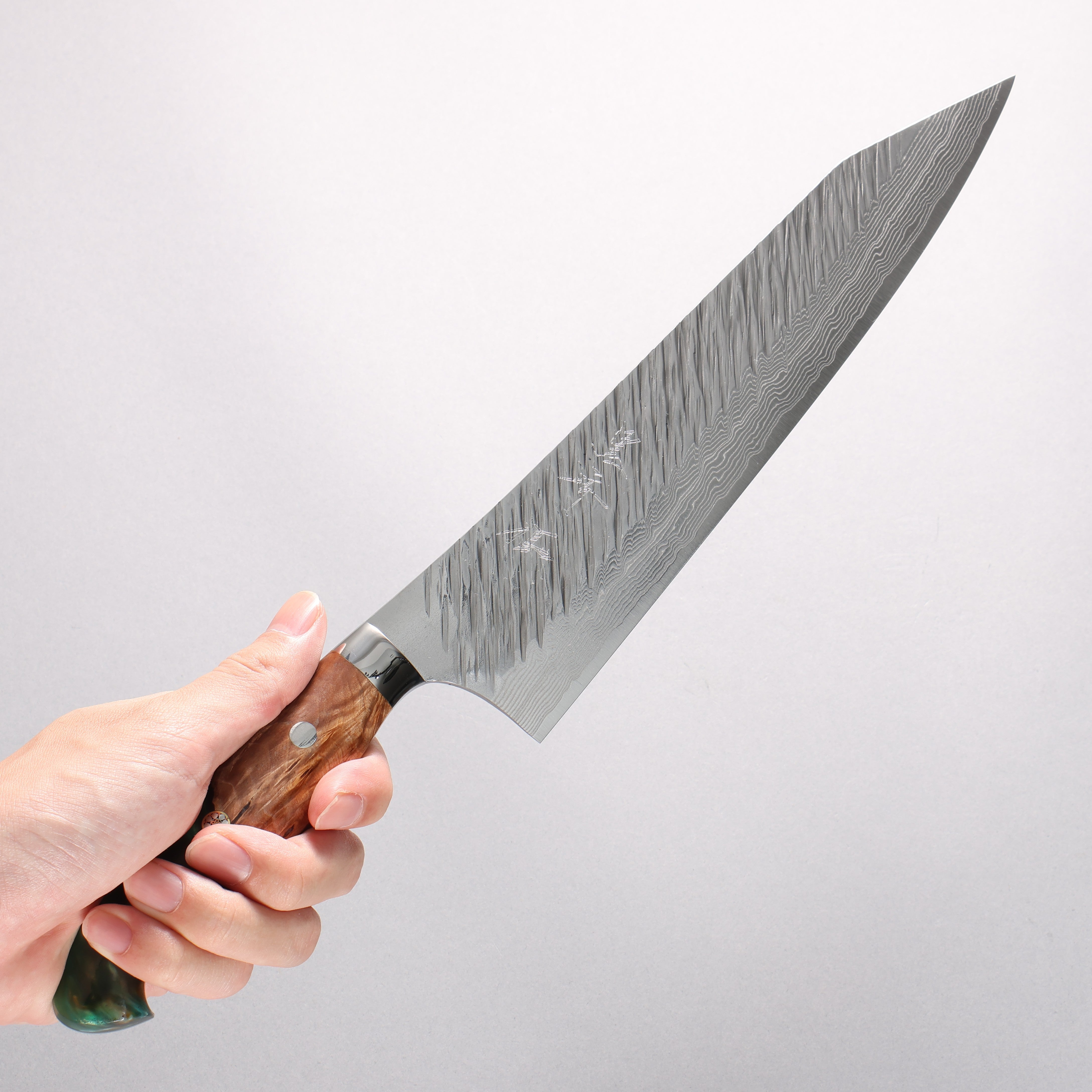 Yu Kurosaki Fujin SG2 Hammered Damascus Kiritsuke Gyuto 240mm Green and Wood Pattern Acrylic Handle with Sheath - Seisuke Knife