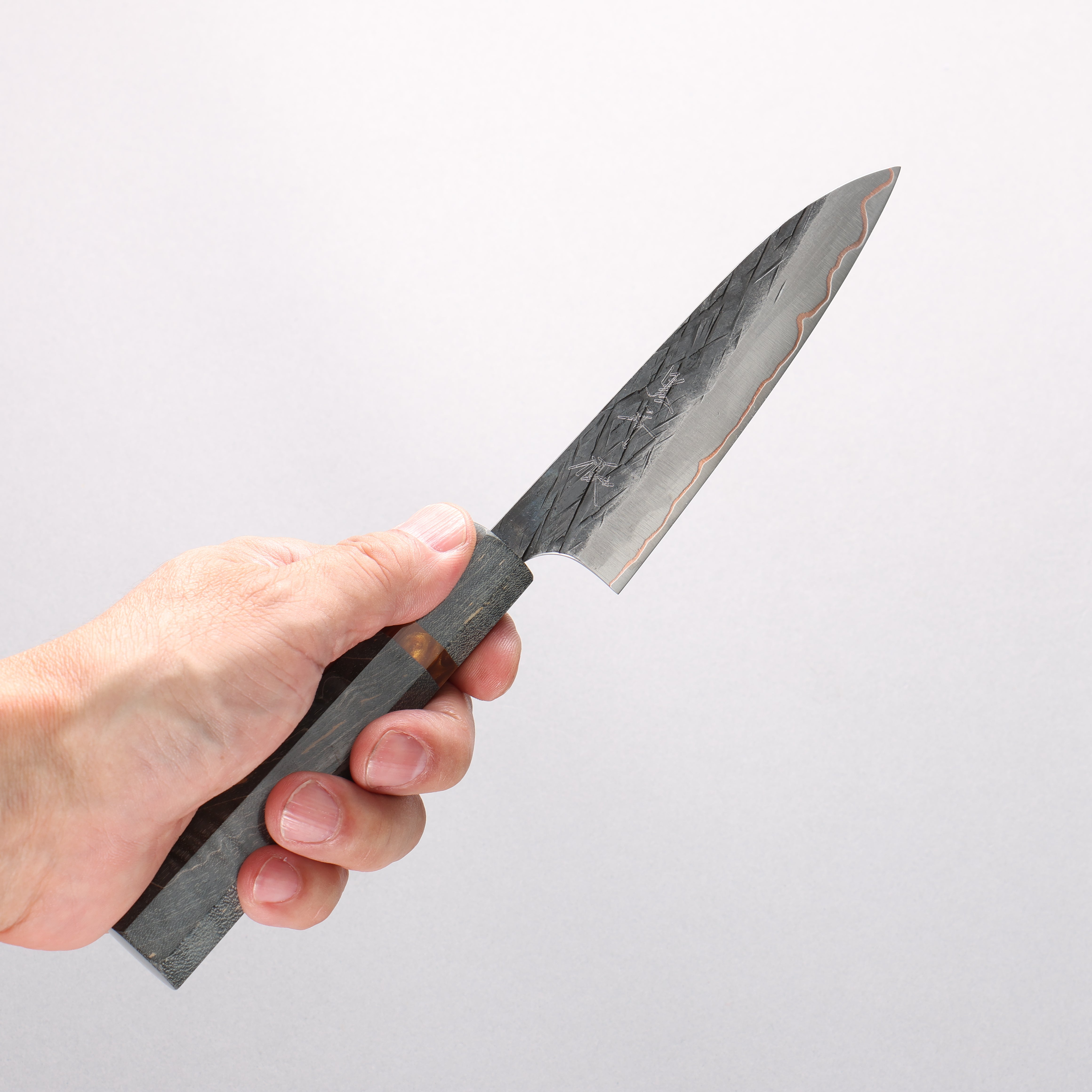Yu Kurosaki Juhyo V-Toku2 Hammered Black Finished Petty-Utility 120mm Stabilized wood (With Acrylic Ring) Handle - Seisuke Knife