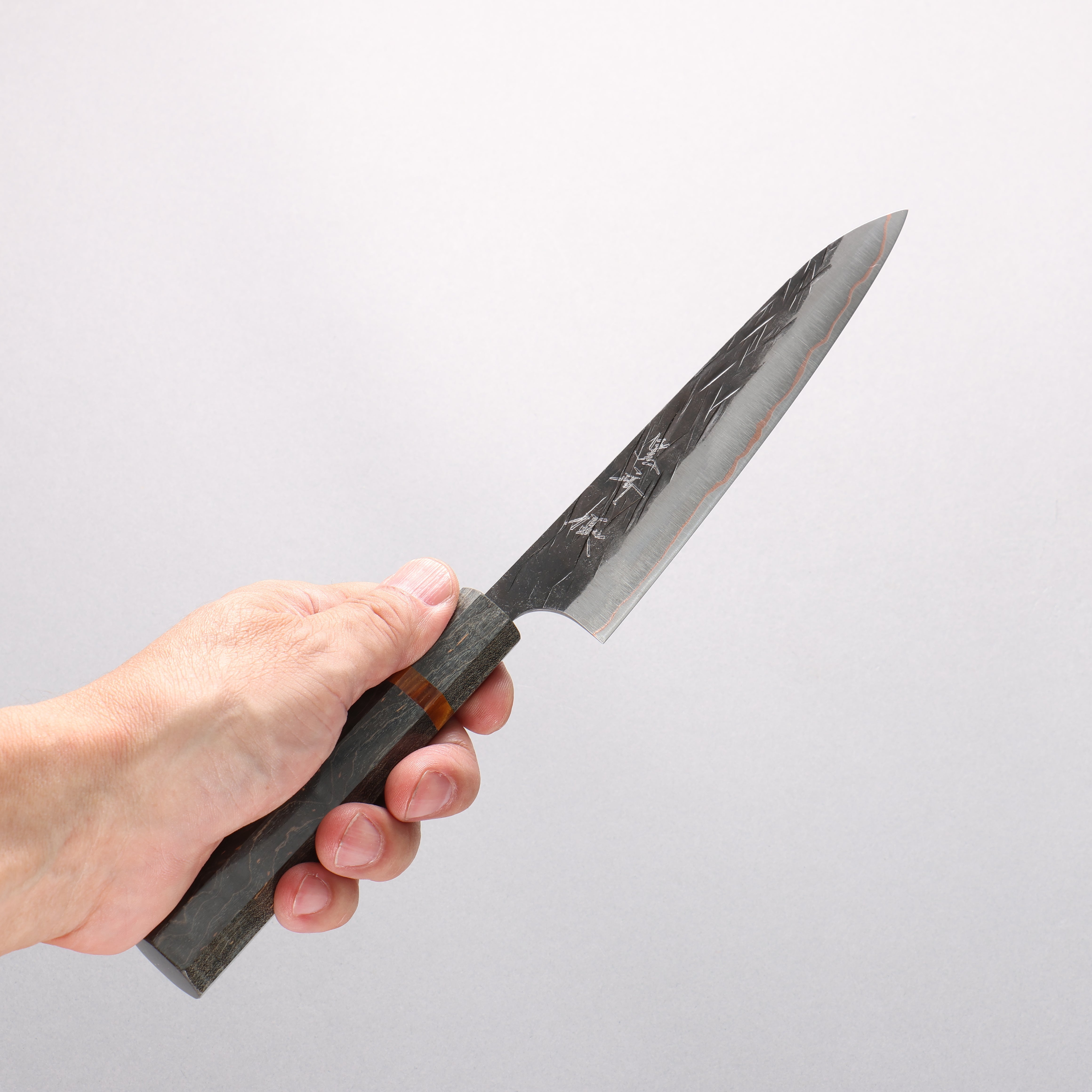 Yu Kurosaki Juhyo V-Toku2 Hammered Black Finished Petty-Utility 150mm Stabilized wood (With Acrylic Ring) Handle - Seisuke Knife