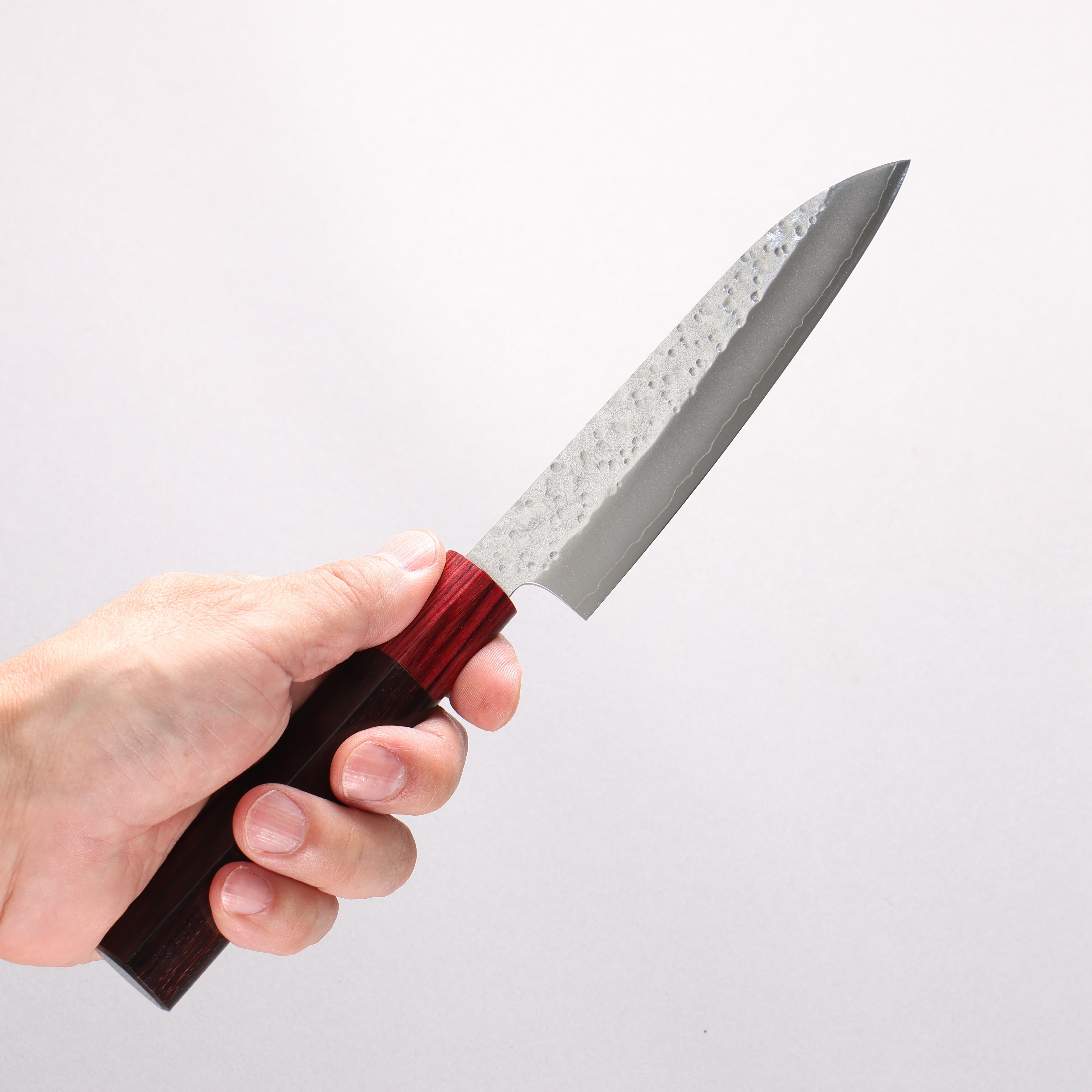Makoto Kurosaki SG2 Maru Hammered Petty-Utility 135mm Shitan & Red Pakkawood Handle - Seisuke Knife