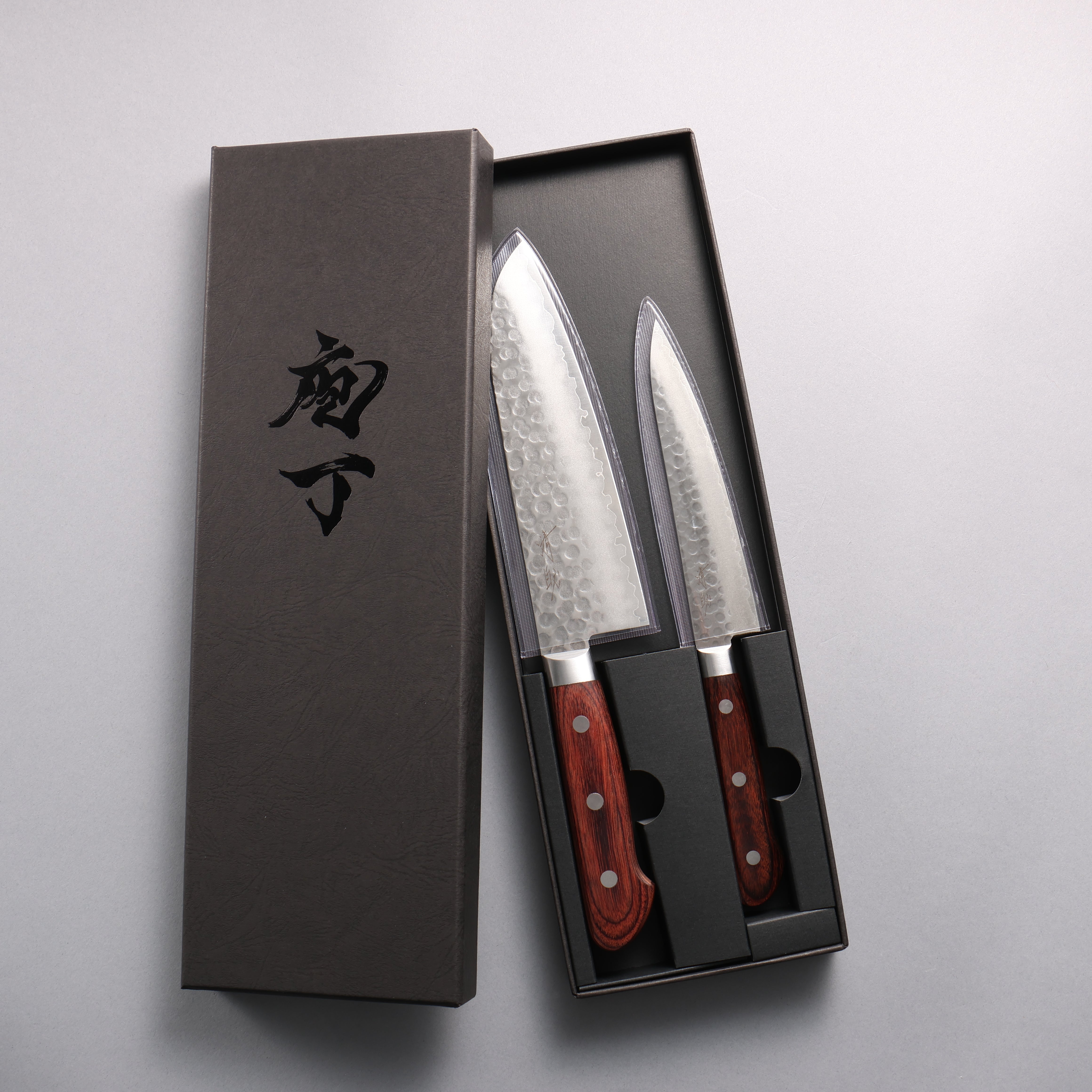 Seisuke VG10 Hammered Santoku 170mm & Petty 140mm Mahogany Handle - Seisuke Knife