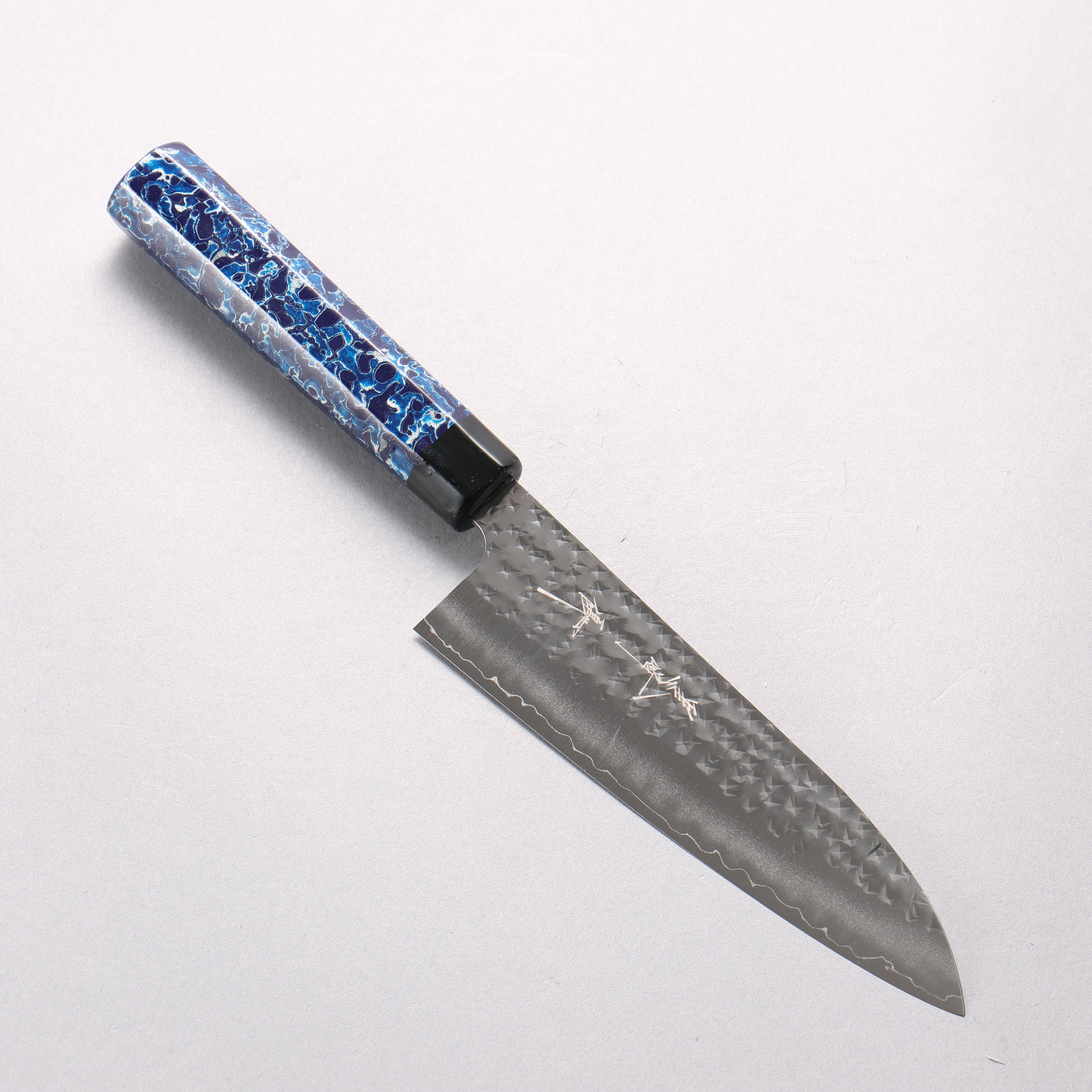 Yu Kurosaki Senko Ryu SG2 Hammered Small Santoku 150mm Blue & Black Lacquered Handle - Seisuke Knife