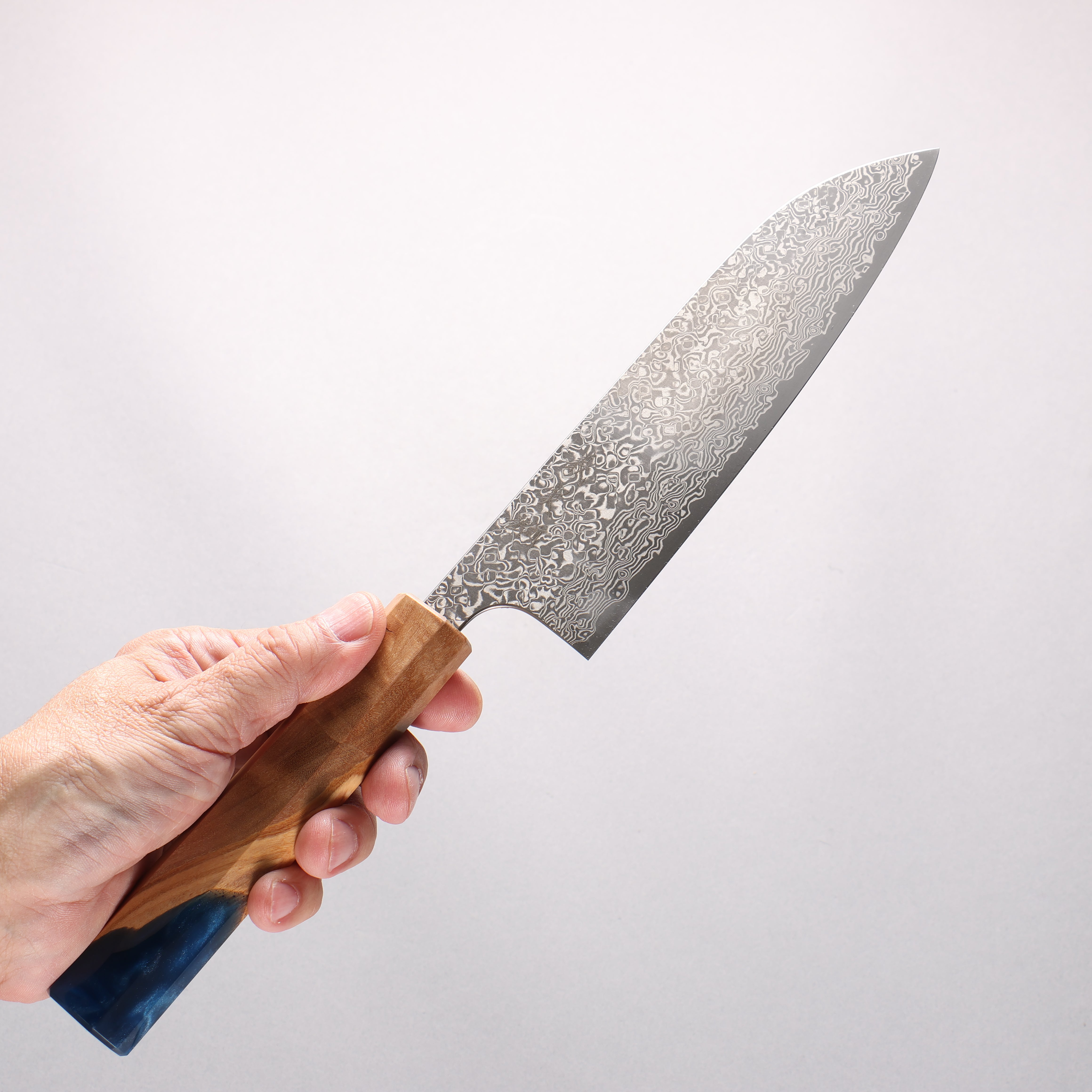 Yoshimi Kato VG10 Black Damascus Santoku 170mm Olive Tree and Blue Resin Handle - Seisuke Knife