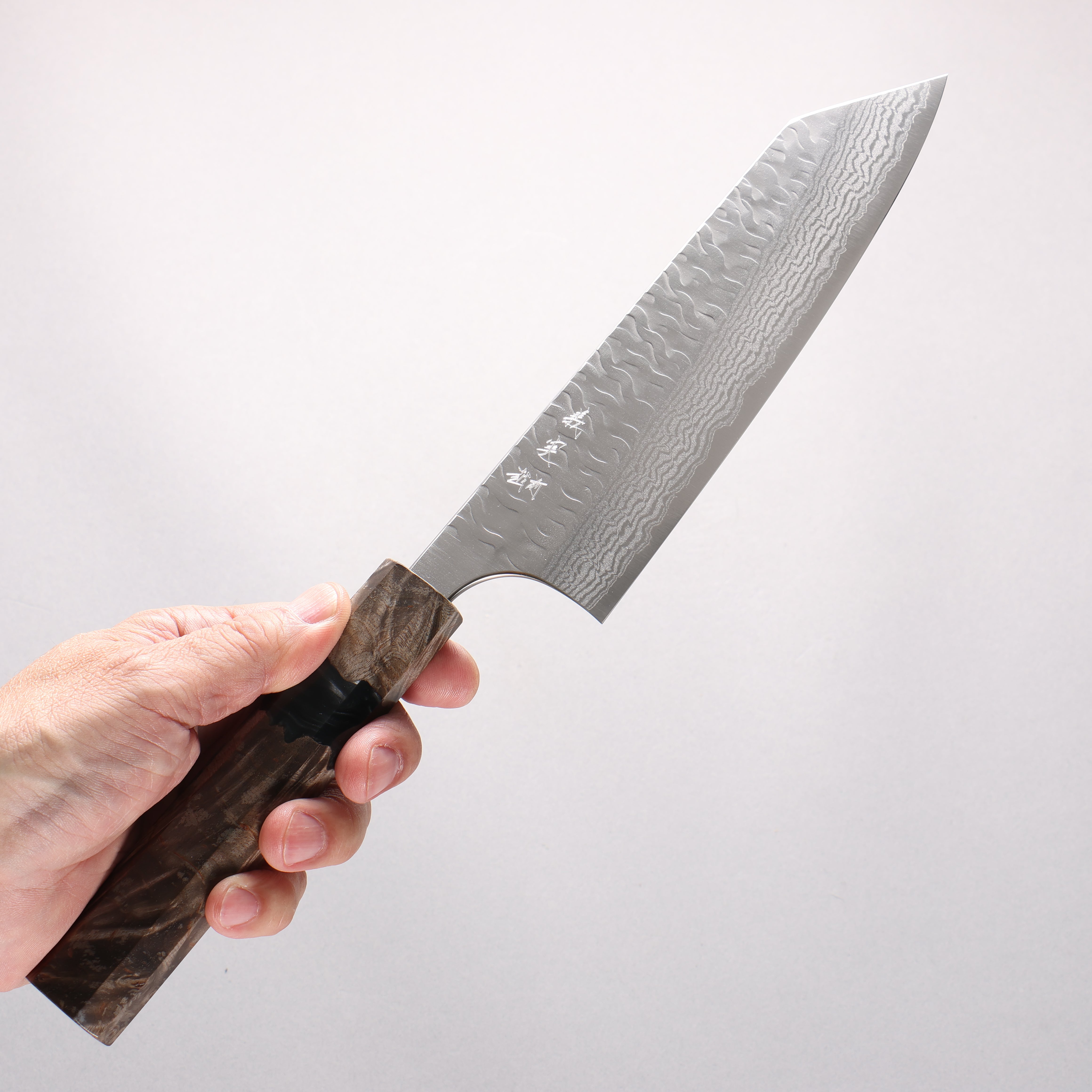 Yoshimi Kato Nami VG-XEOS Hammered Damascus Bunka 170mm Stabilized Birch with Black Resin Handle - Seisuke Knife